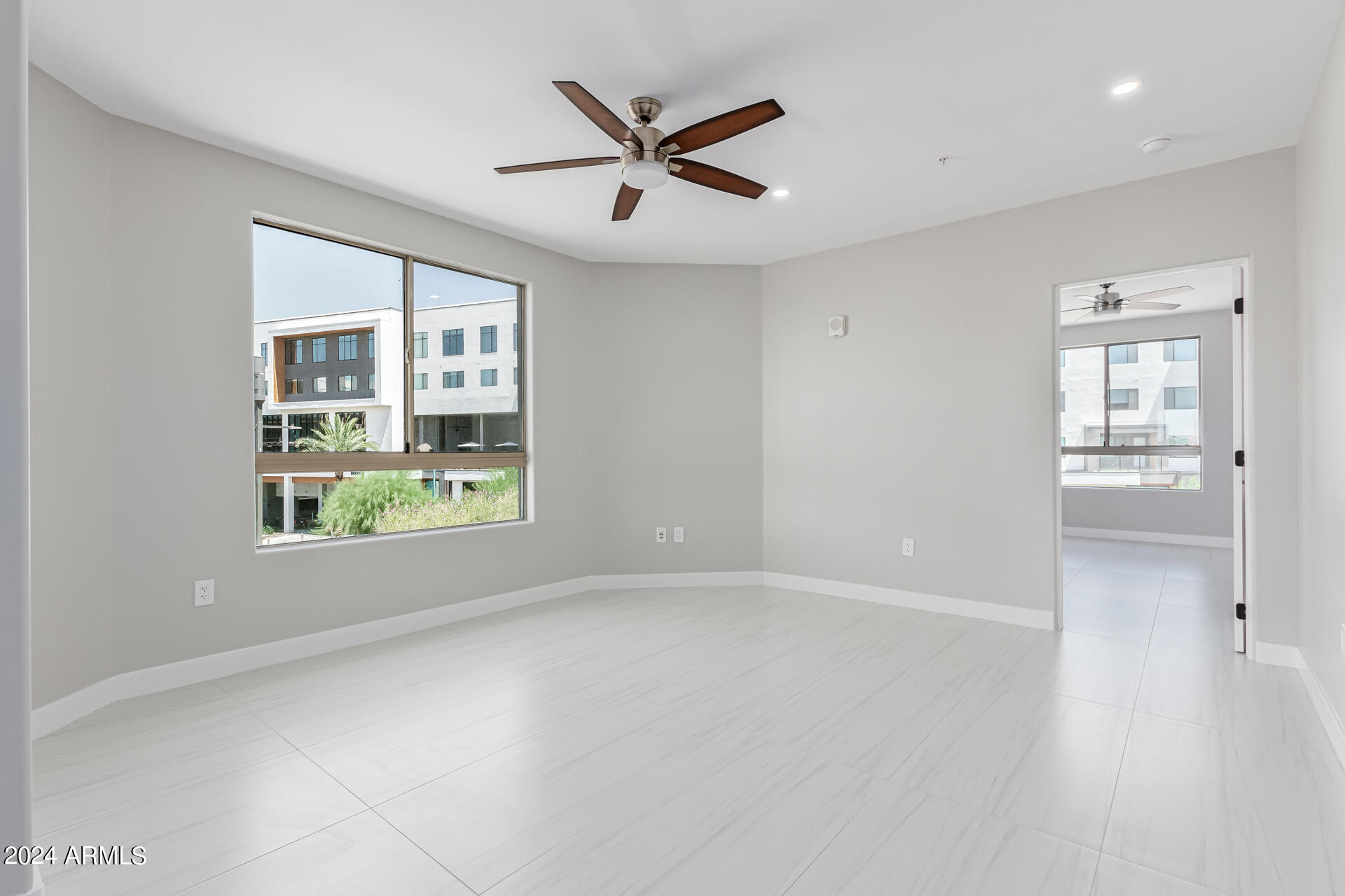 15802 N 71ST Street, 409