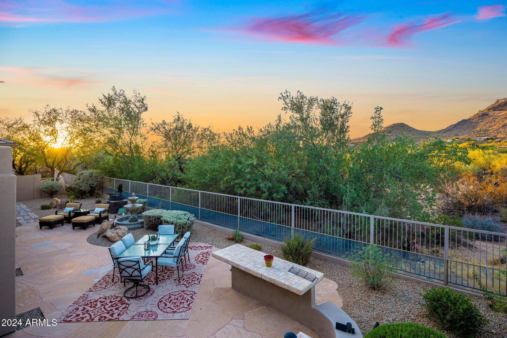 6658 E WHISPERING MESQUITE Trail