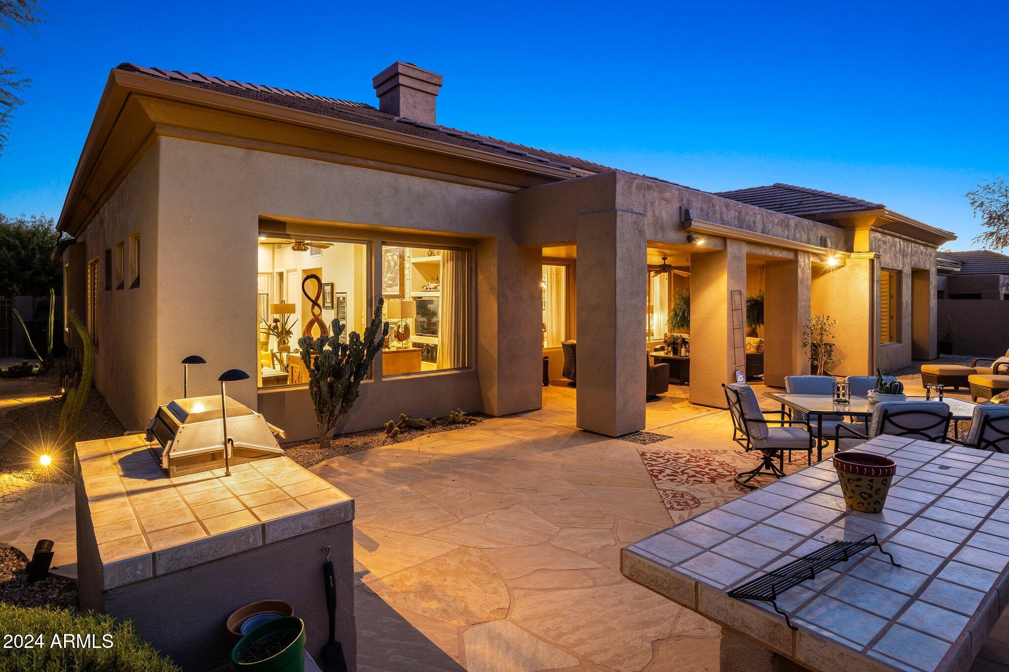 6658 E WHISPERING MESQUITE Trail