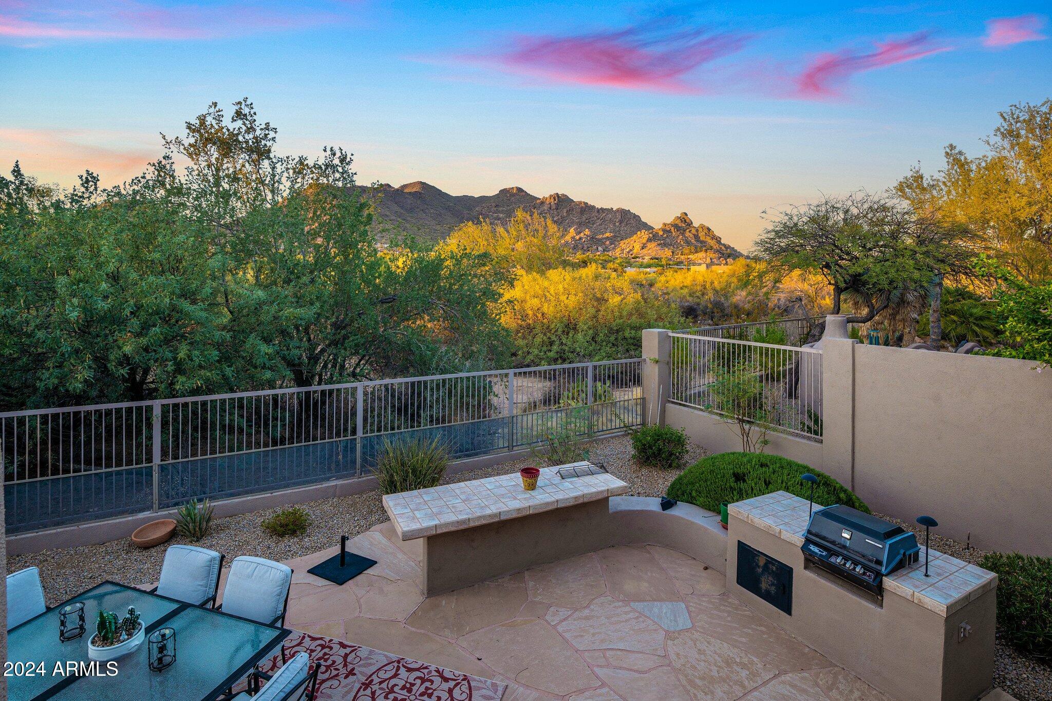 6658 E WHISPERING MESQUITE Trail