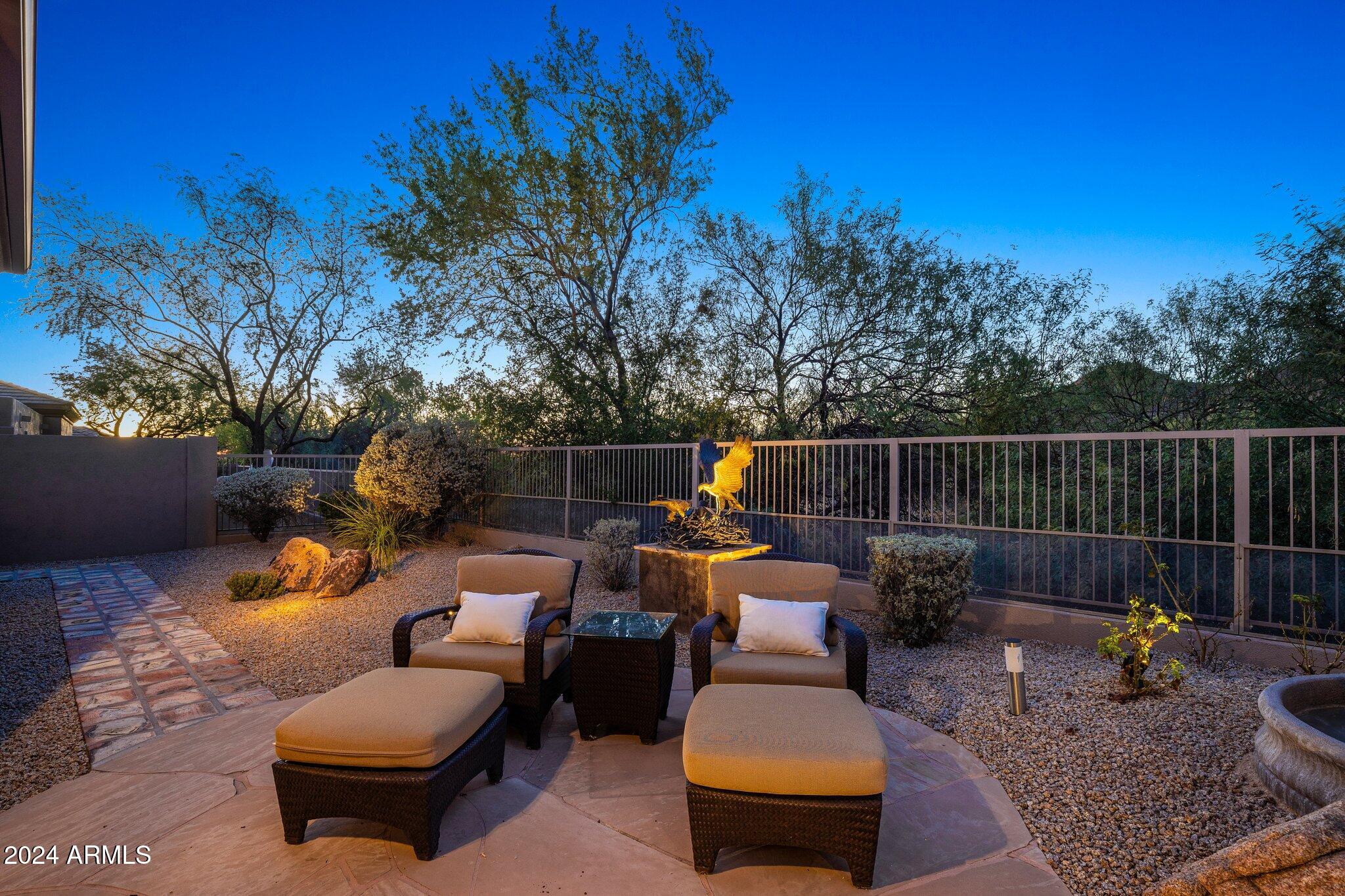 6658 E WHISPERING MESQUITE Trail