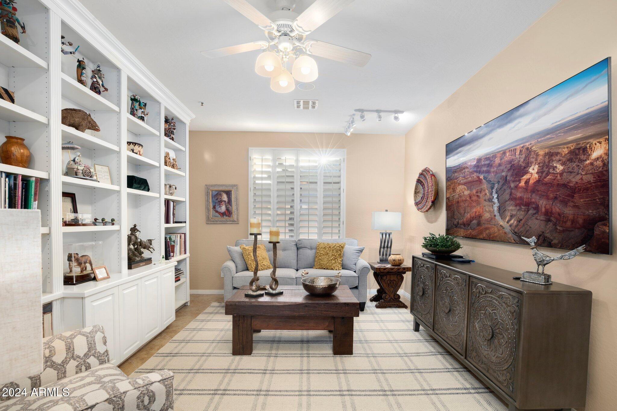 6658 E WHISPERING MESQUITE Trail