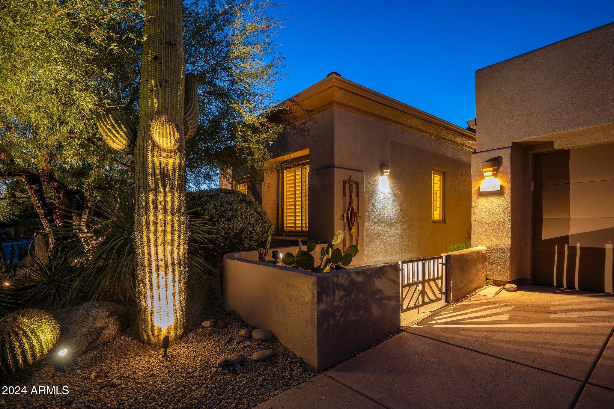 6658 E WHISPERING MESQUITE Trail