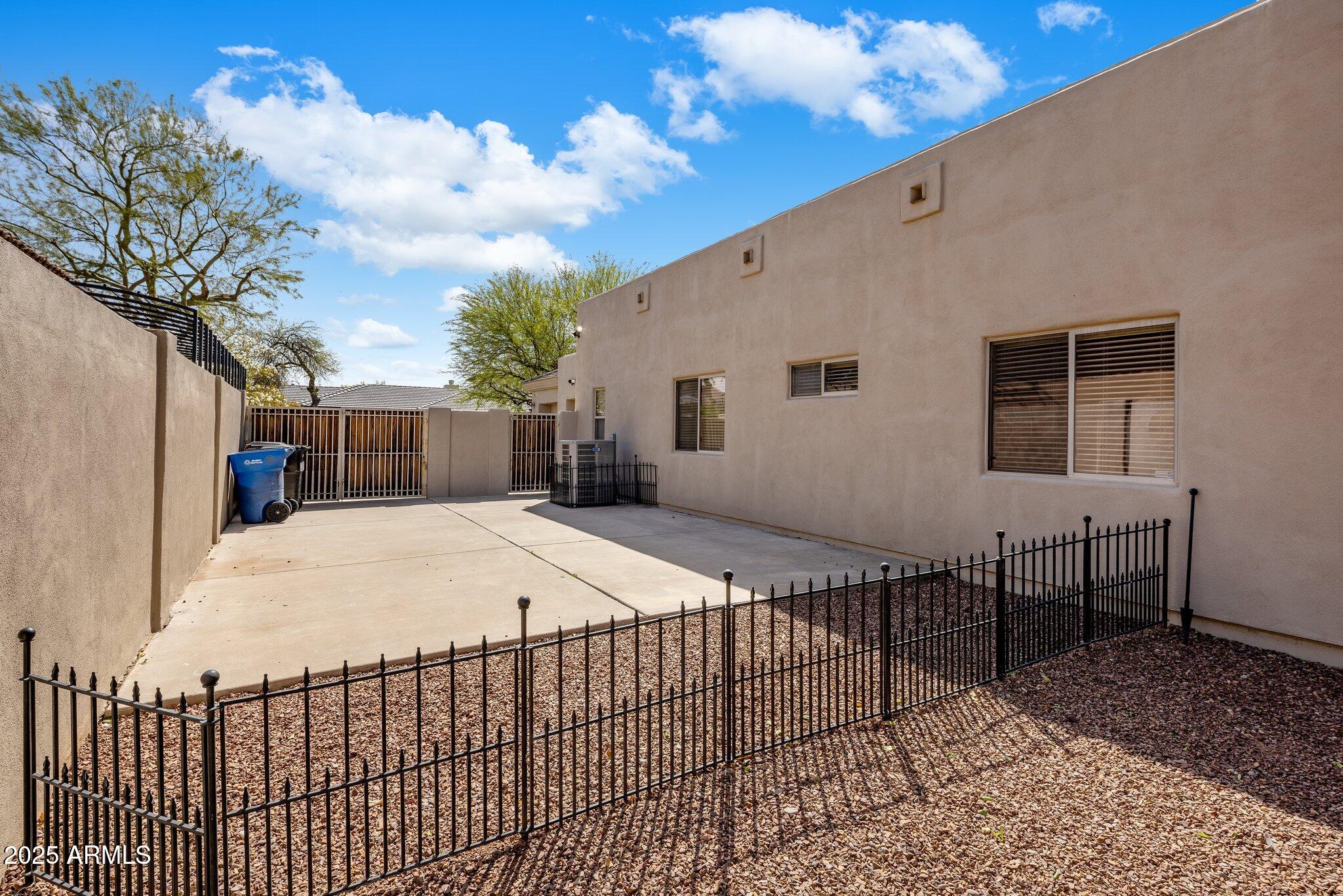 300 N PORTLAND Avenue