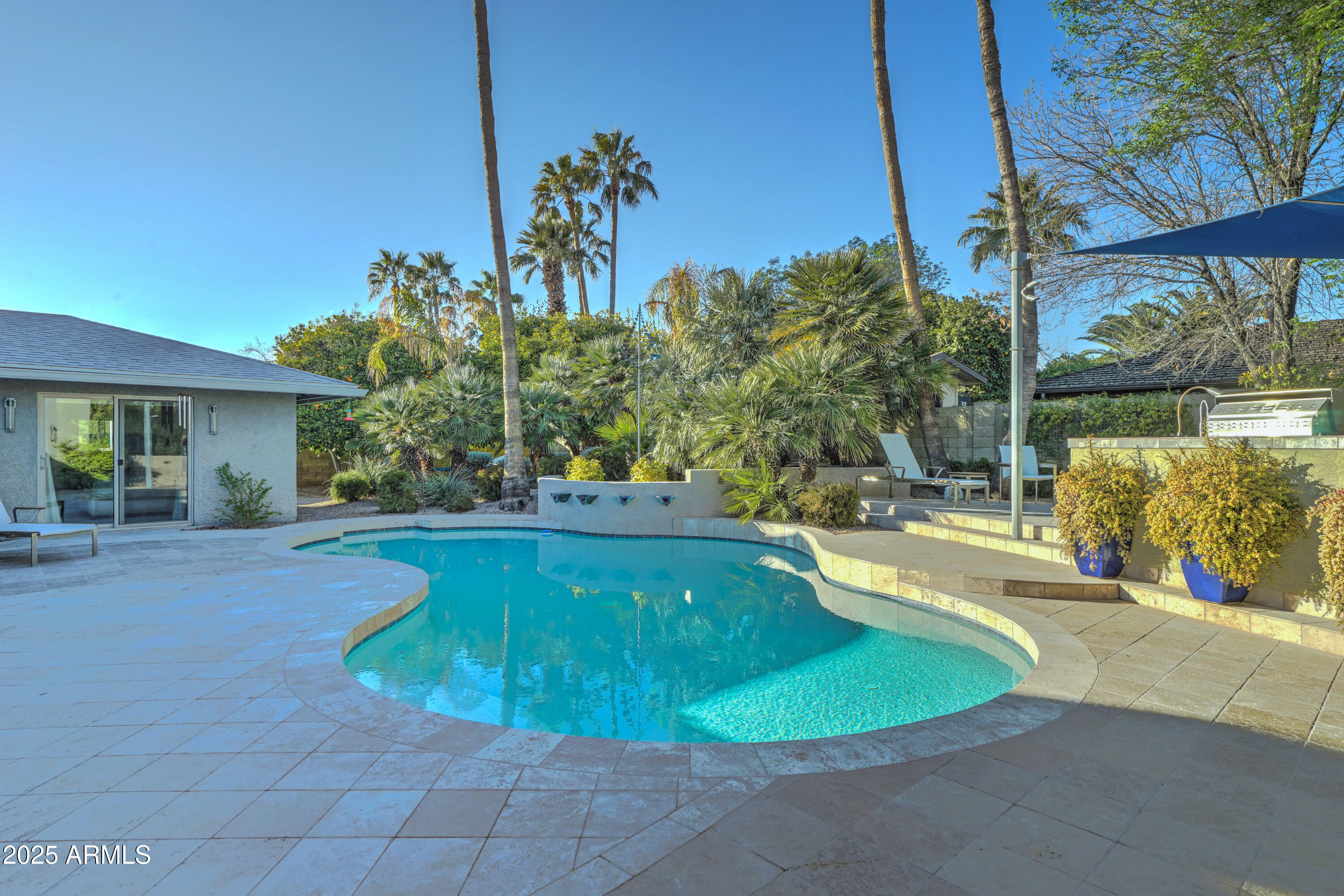 5432 E PARADISE Drive