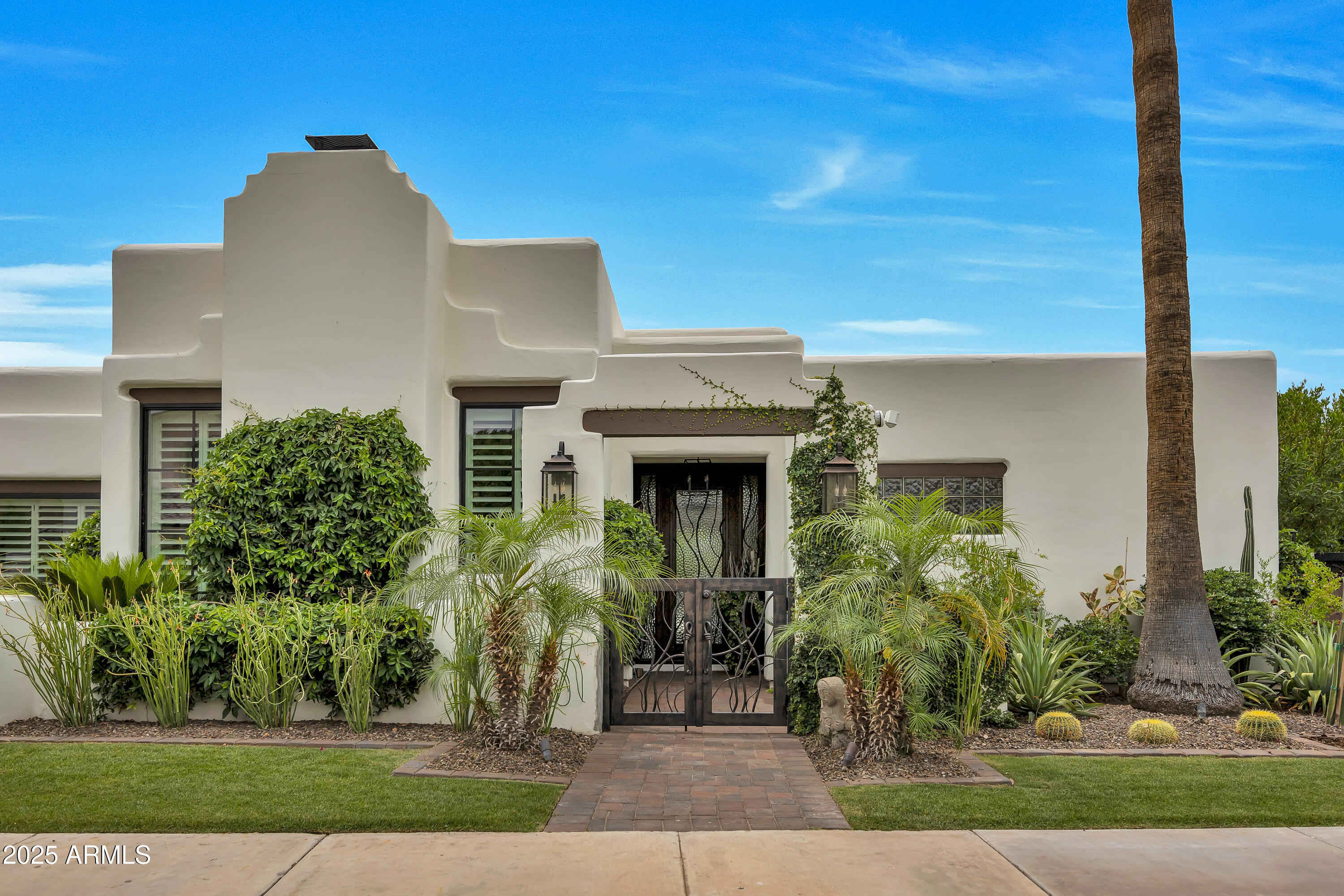 3109 E SIERRA MADRE Way