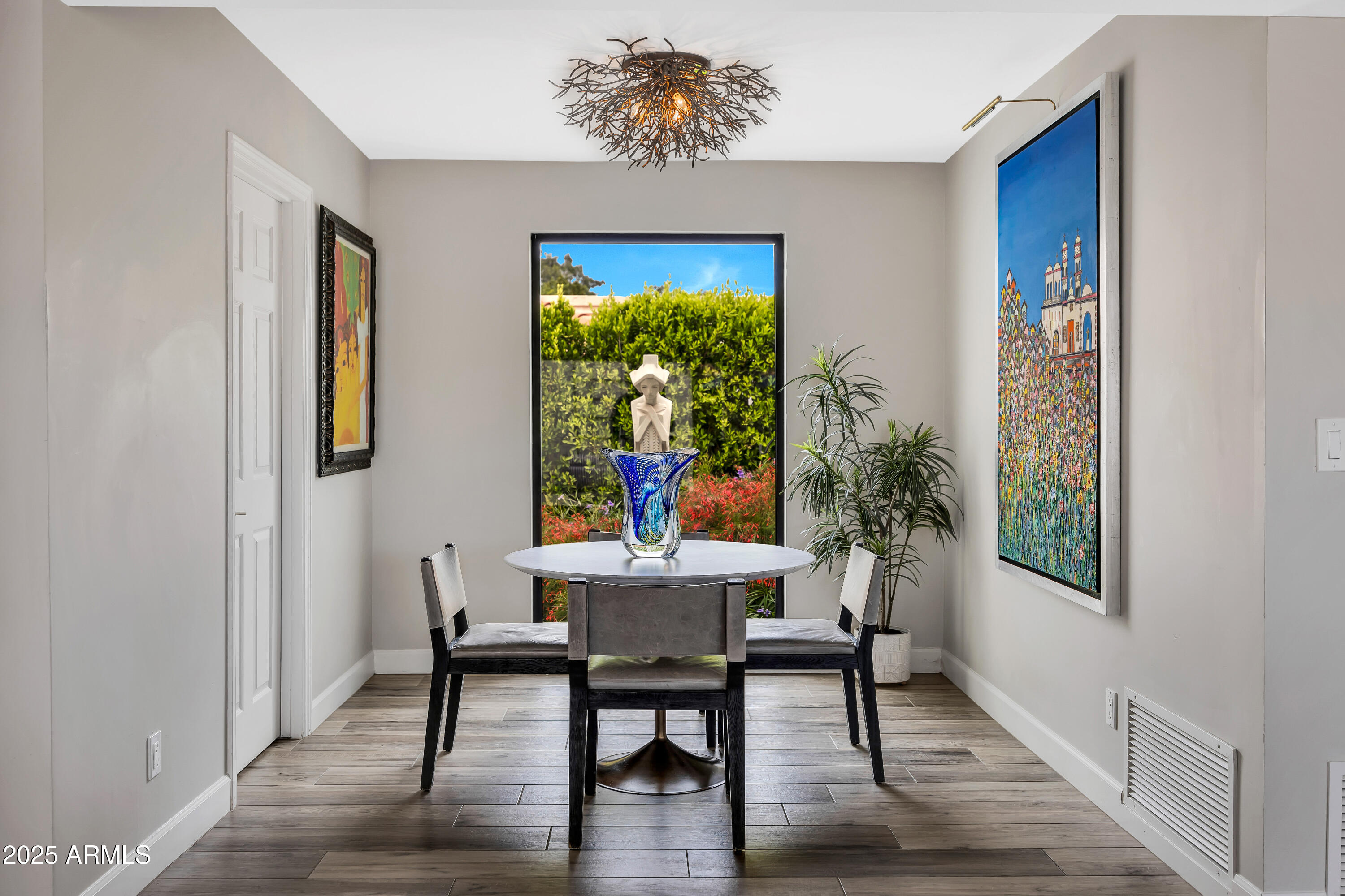 3109 E SIERRA MADRE Way