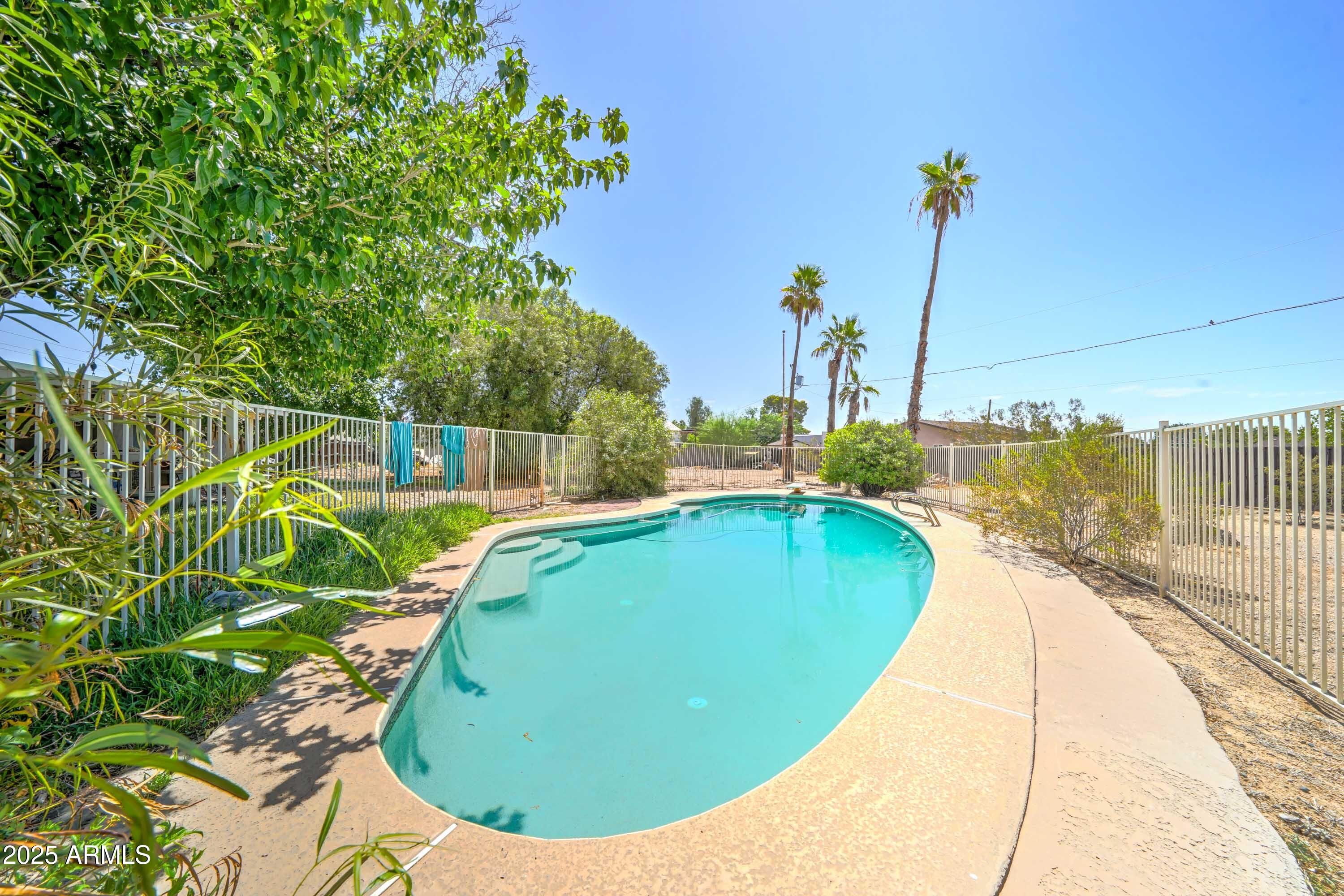 6861 E CHOLLA Street