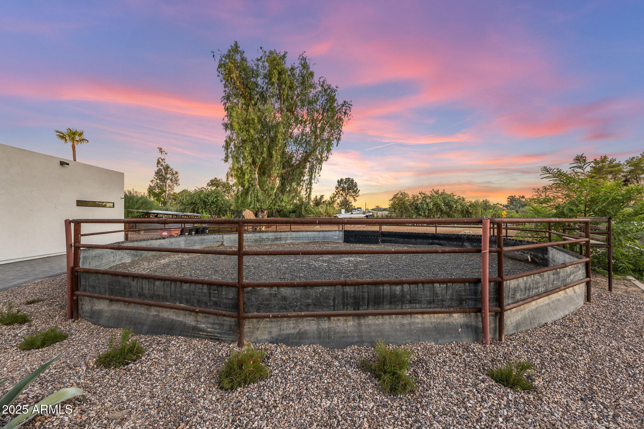 6801 E MESCAL Street