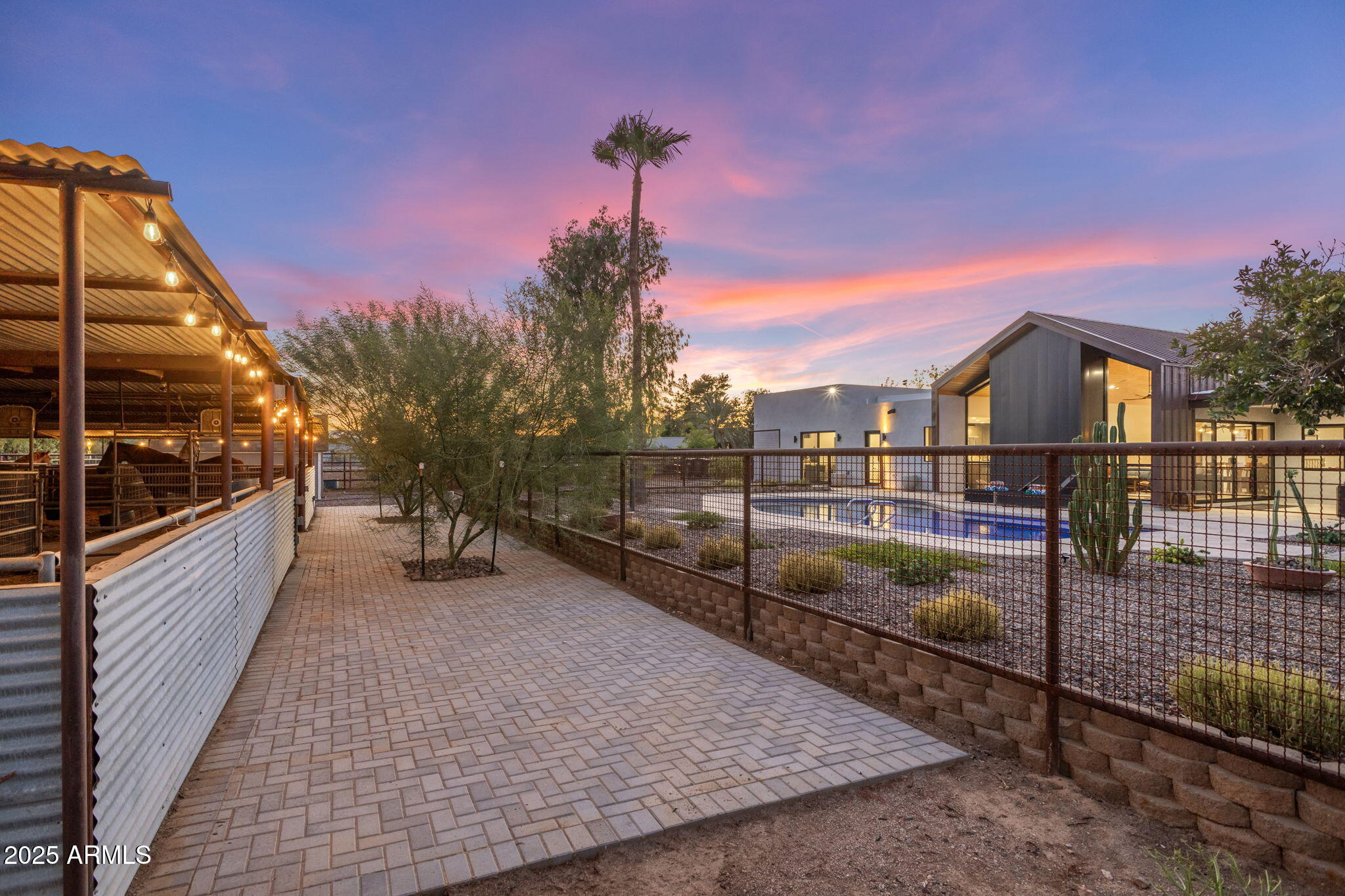 6801 E MESCAL Street