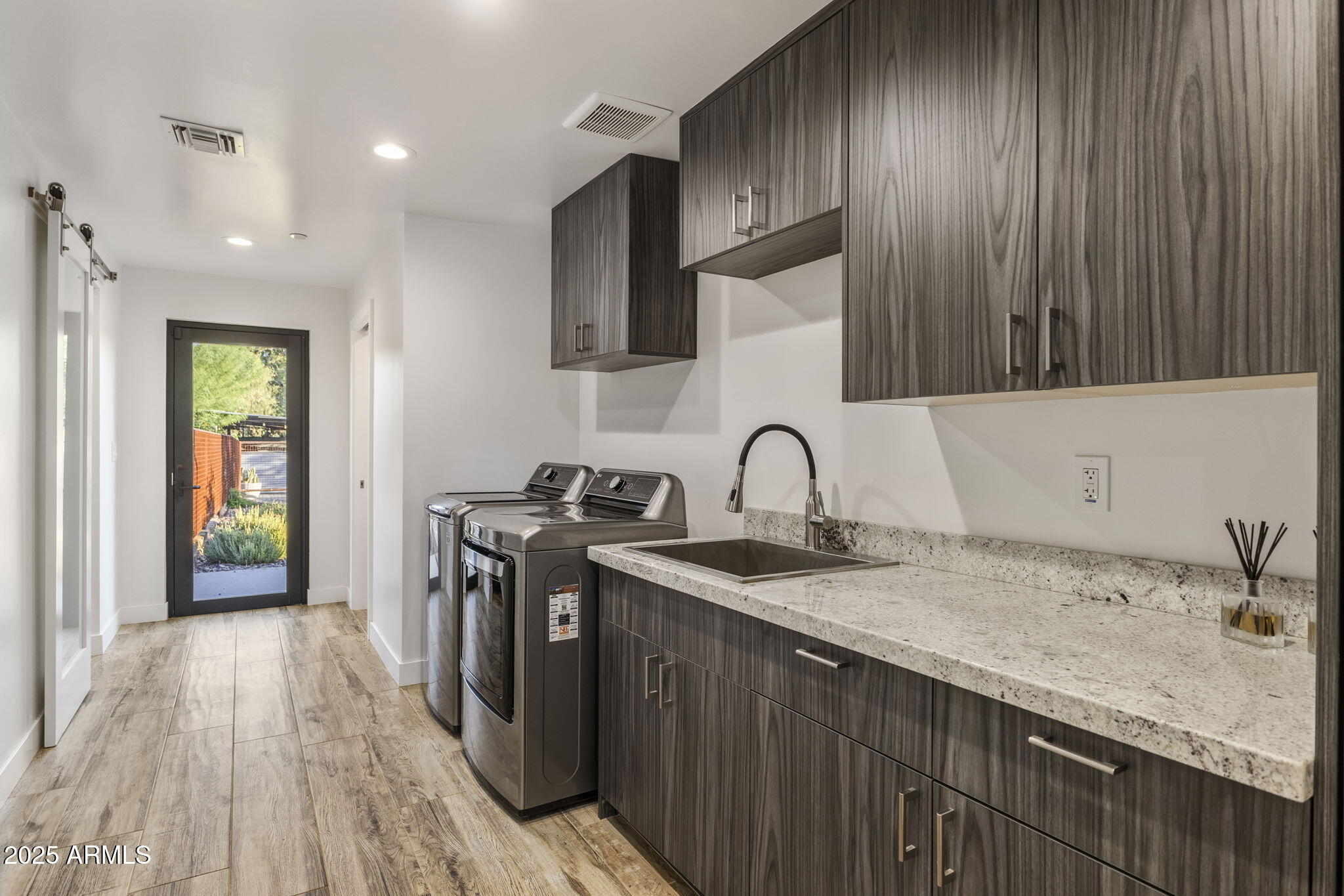 6801 E MESCAL Street