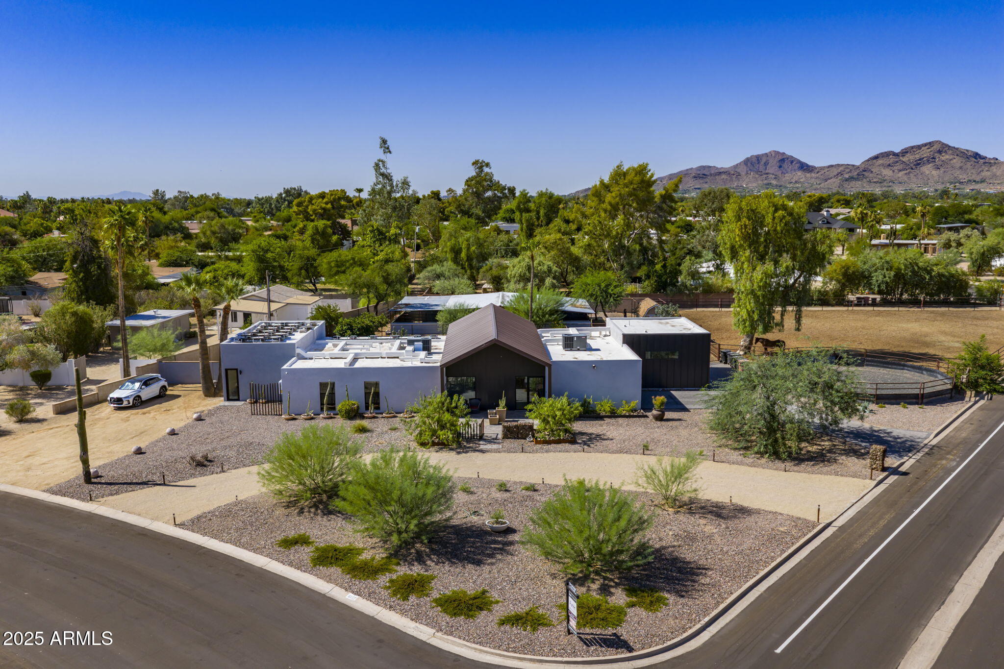 6801 E MESCAL Street