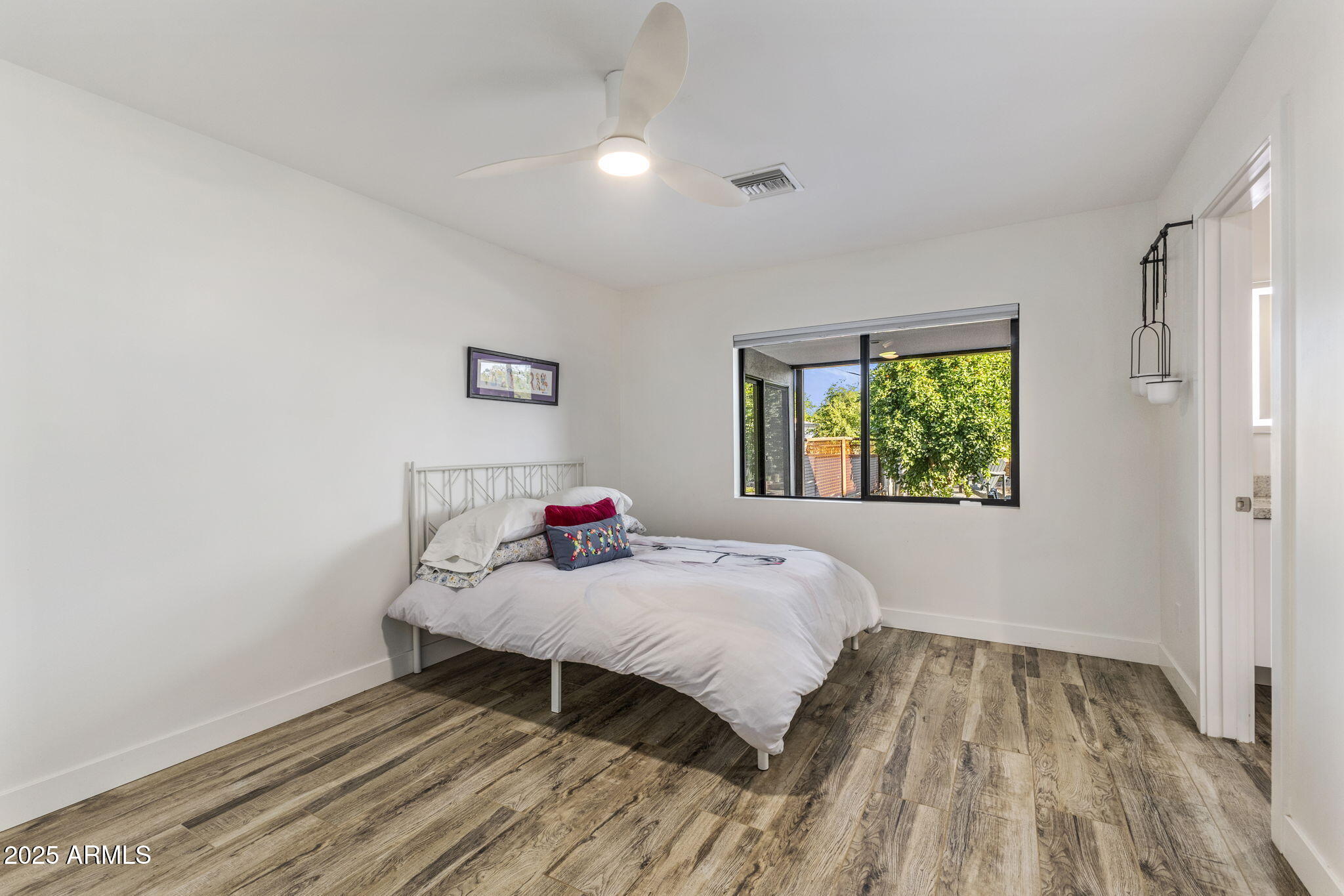 6801 E MESCAL Street