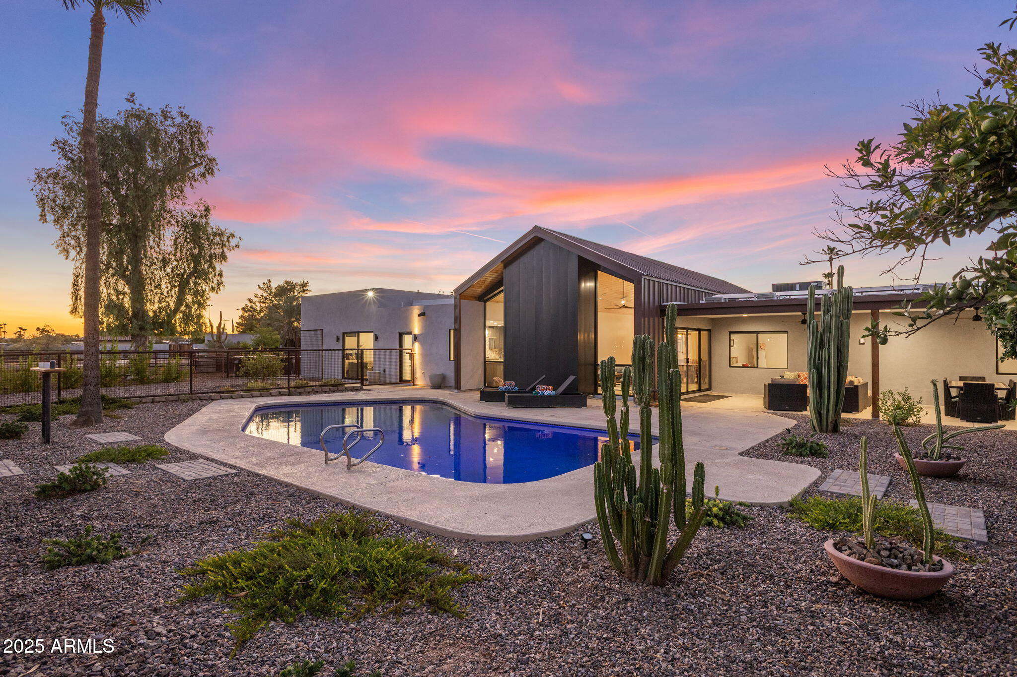 6801 E MESCAL Street