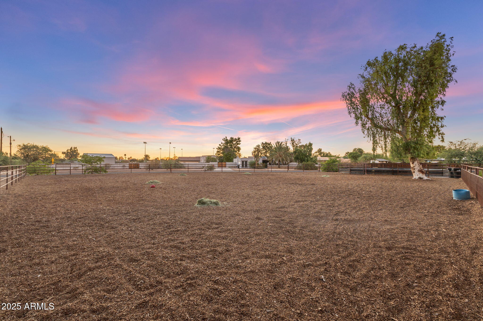 6801 E MESCAL Street