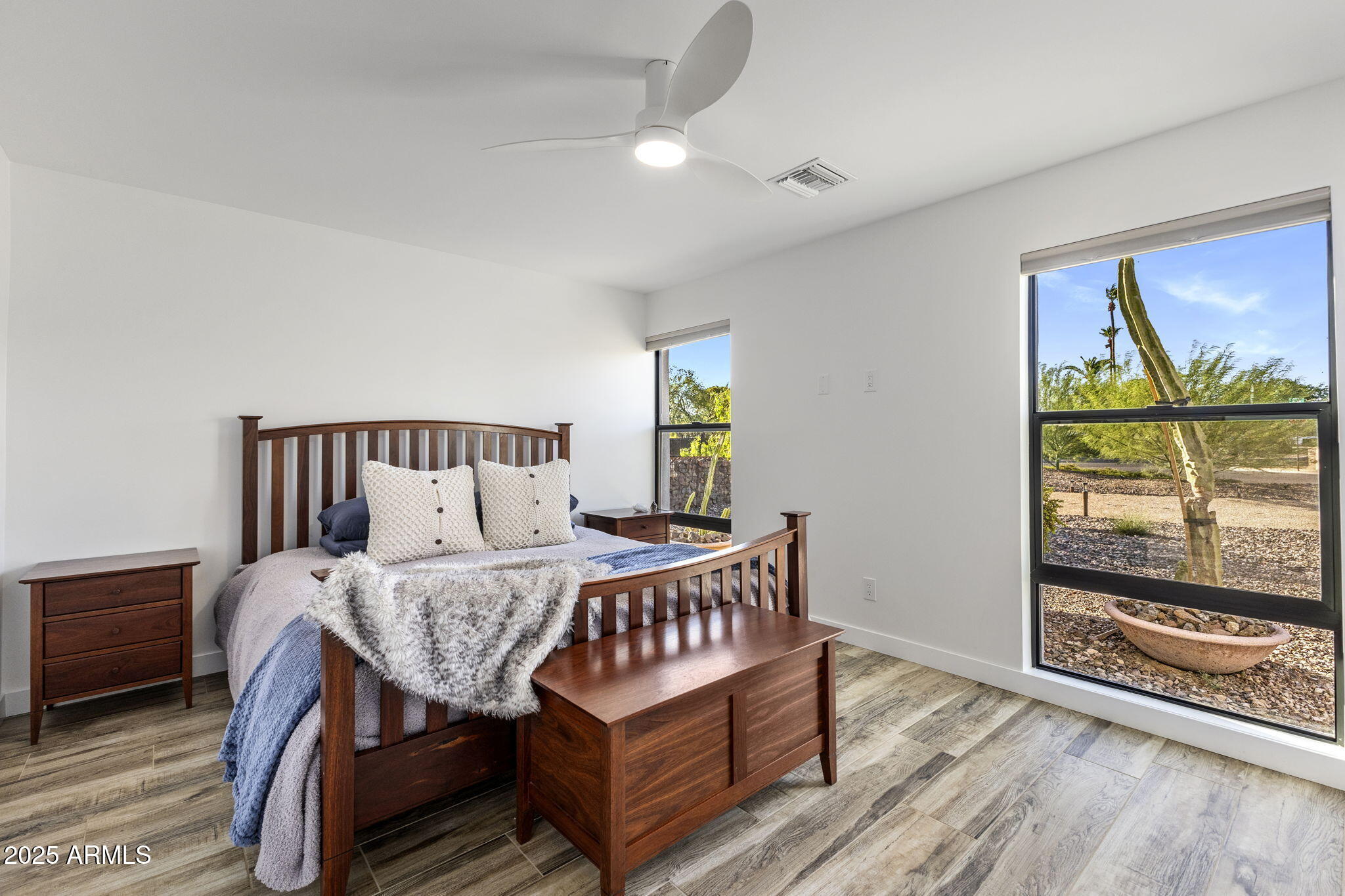 6801 E MESCAL Street