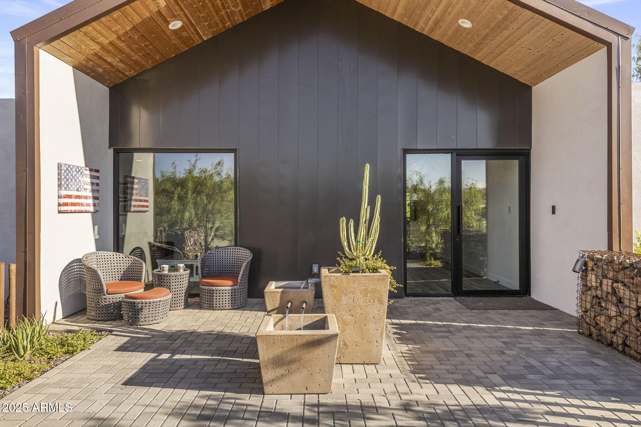 6801 E MESCAL Street