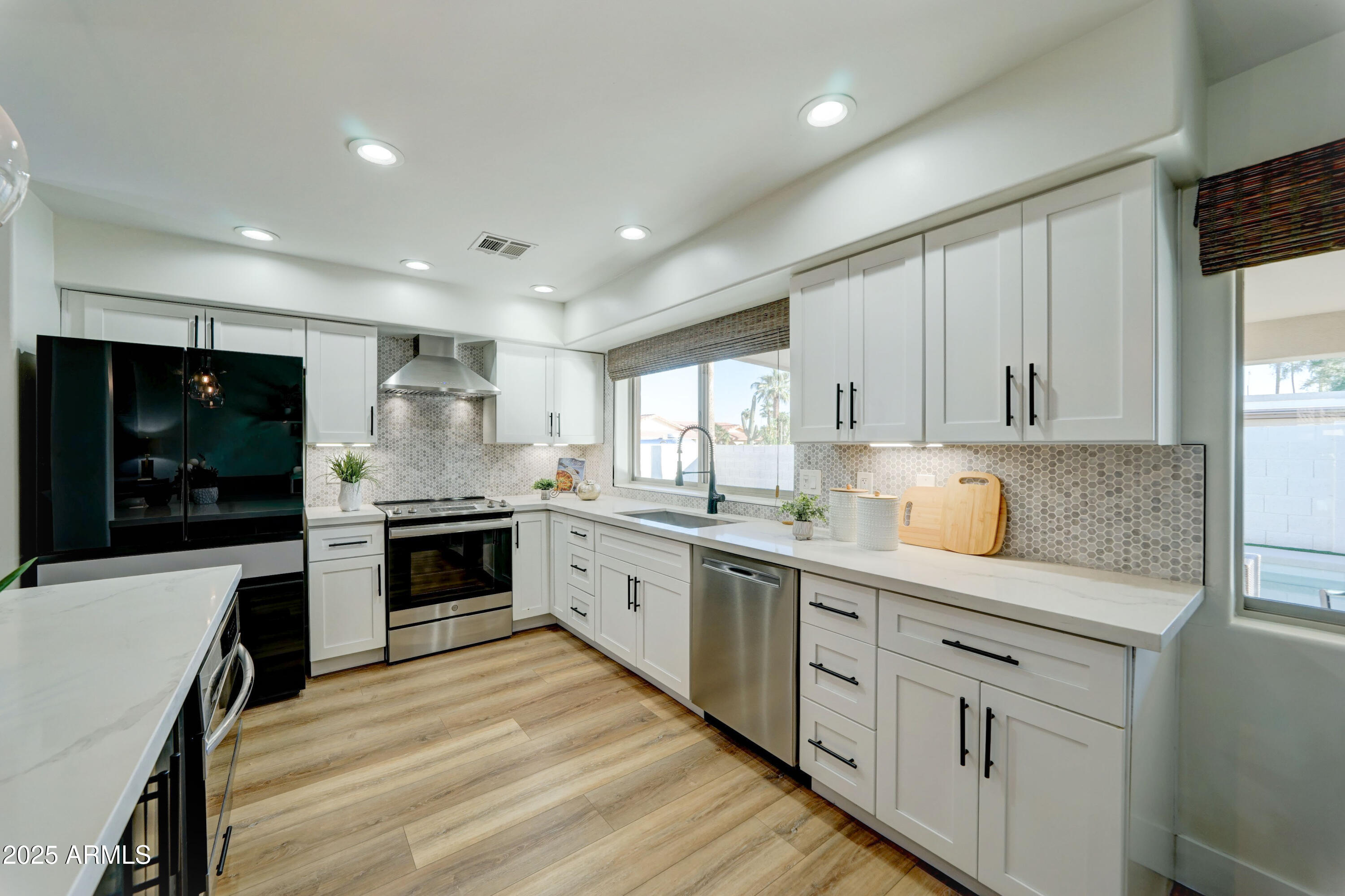 7823 E VIA DEL FUTURO