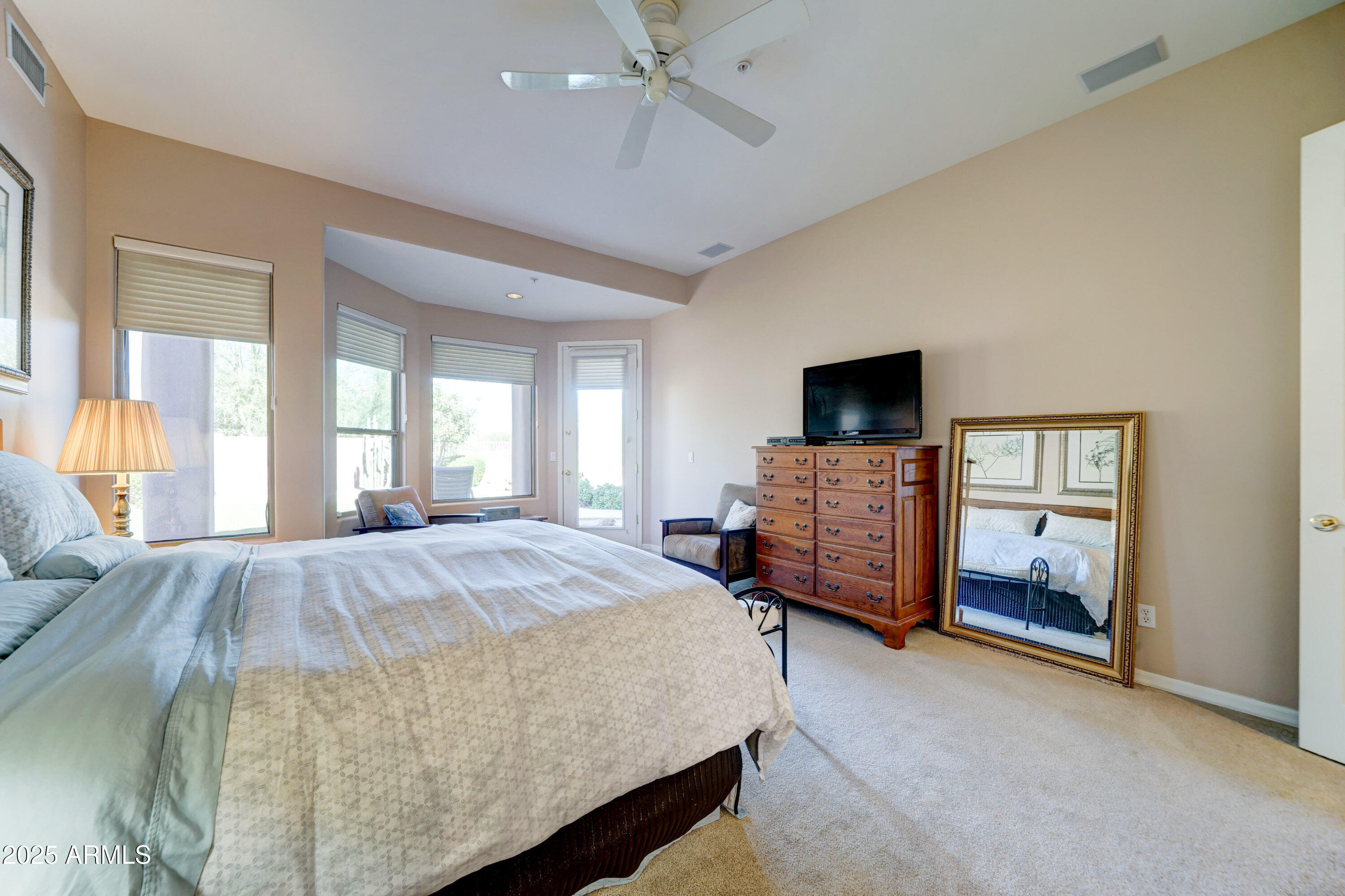 9406 E HIDDEN GREEN Drive