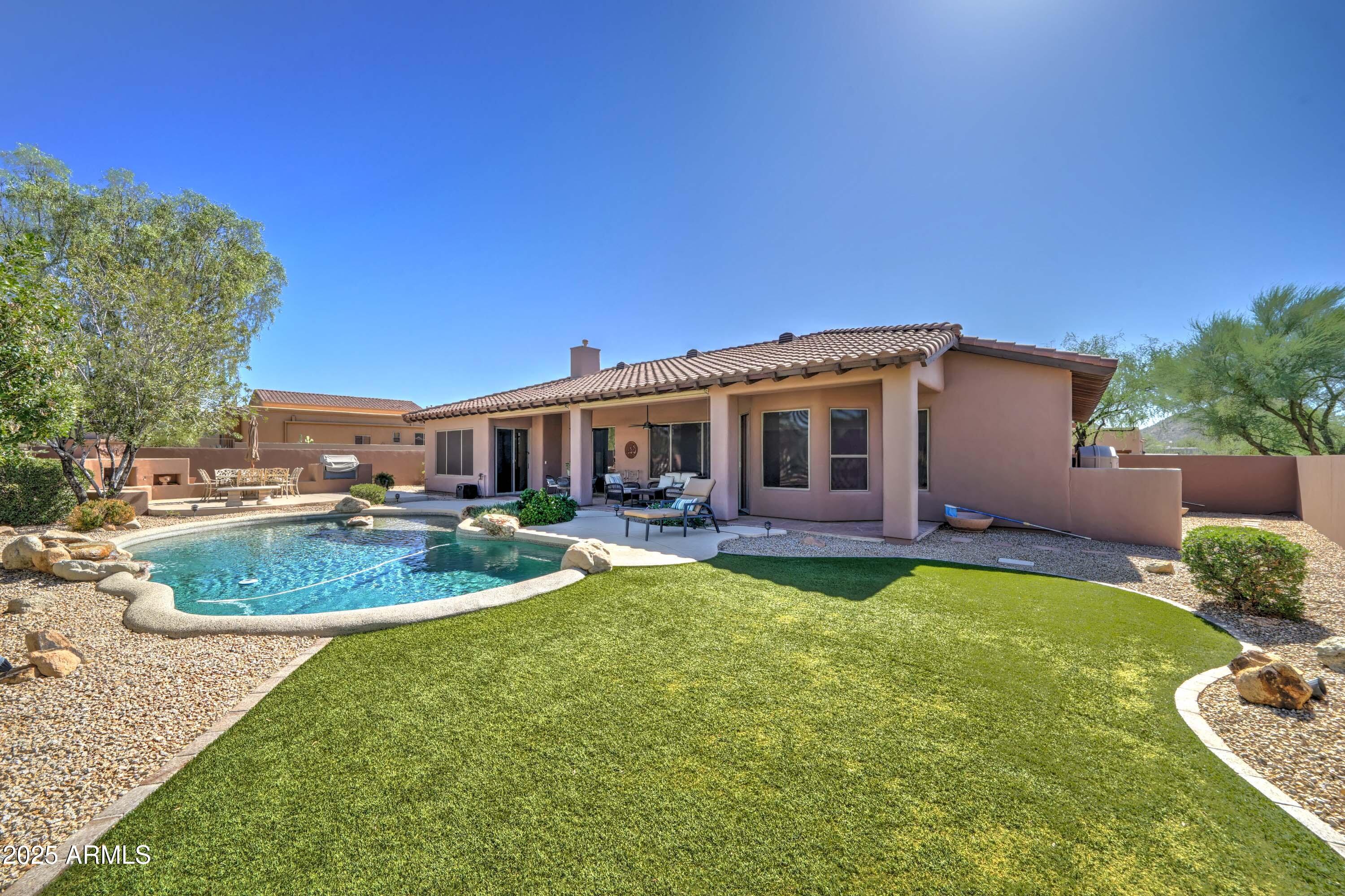 9406 E HIDDEN GREEN Drive