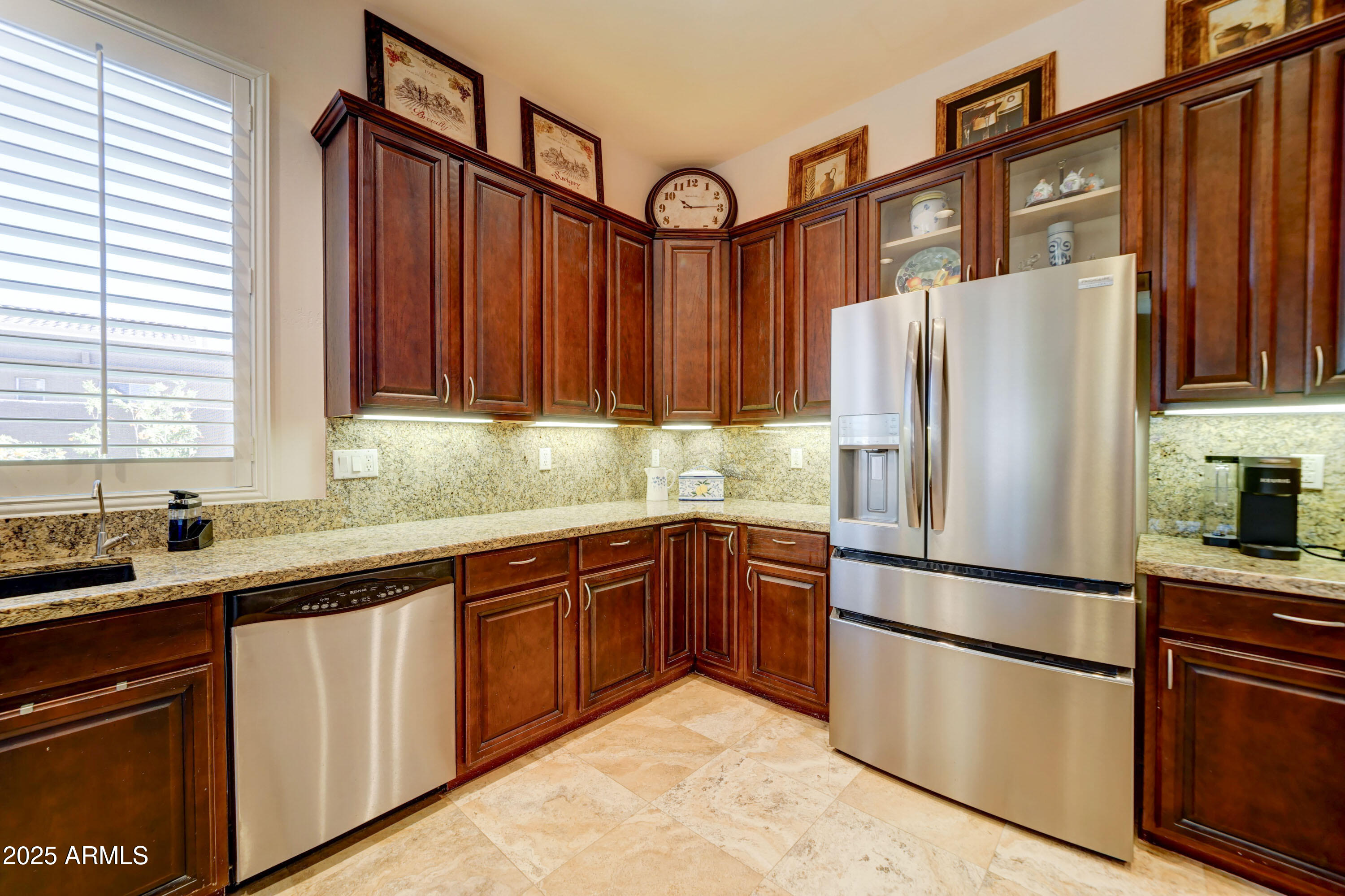 9406 E HIDDEN GREEN Drive