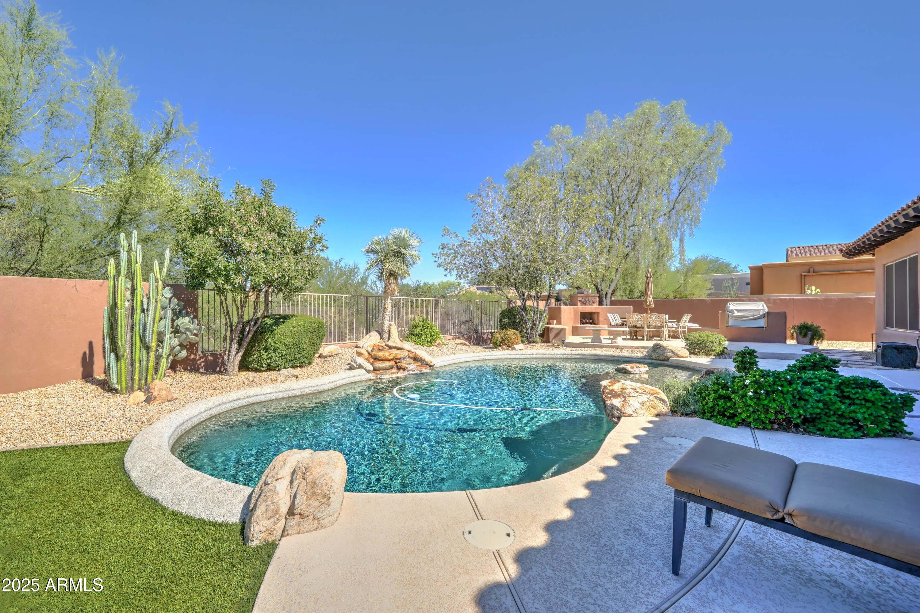 9406 E HIDDEN GREEN Drive