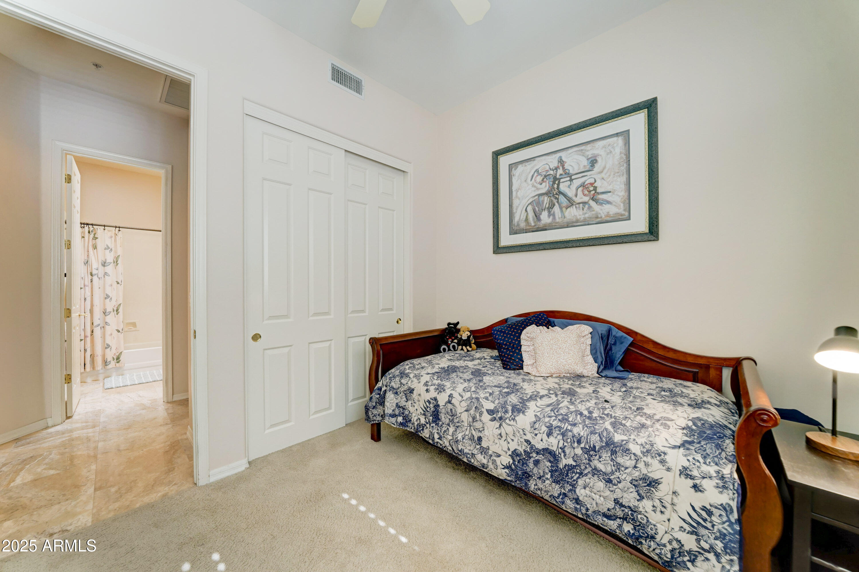 9406 E HIDDEN GREEN Drive