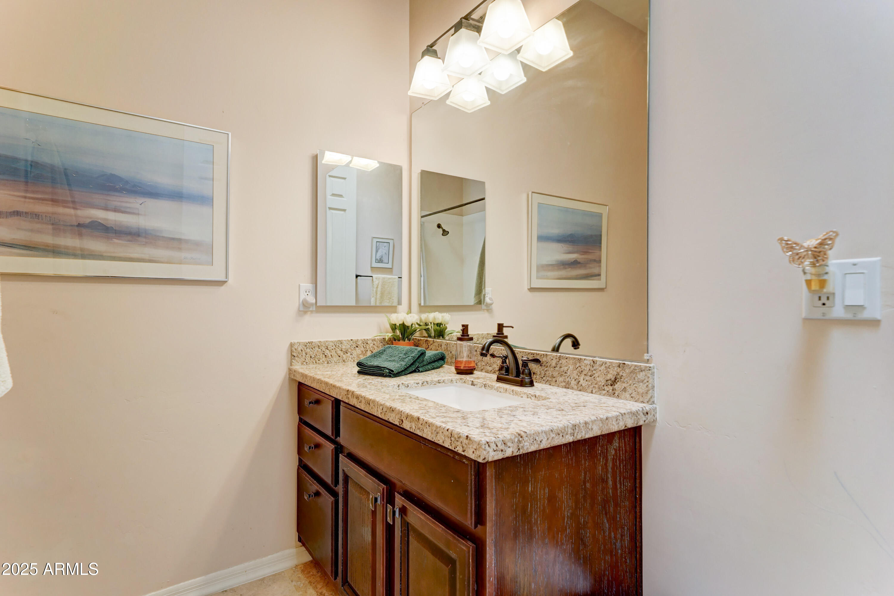 9406 E HIDDEN GREEN Drive