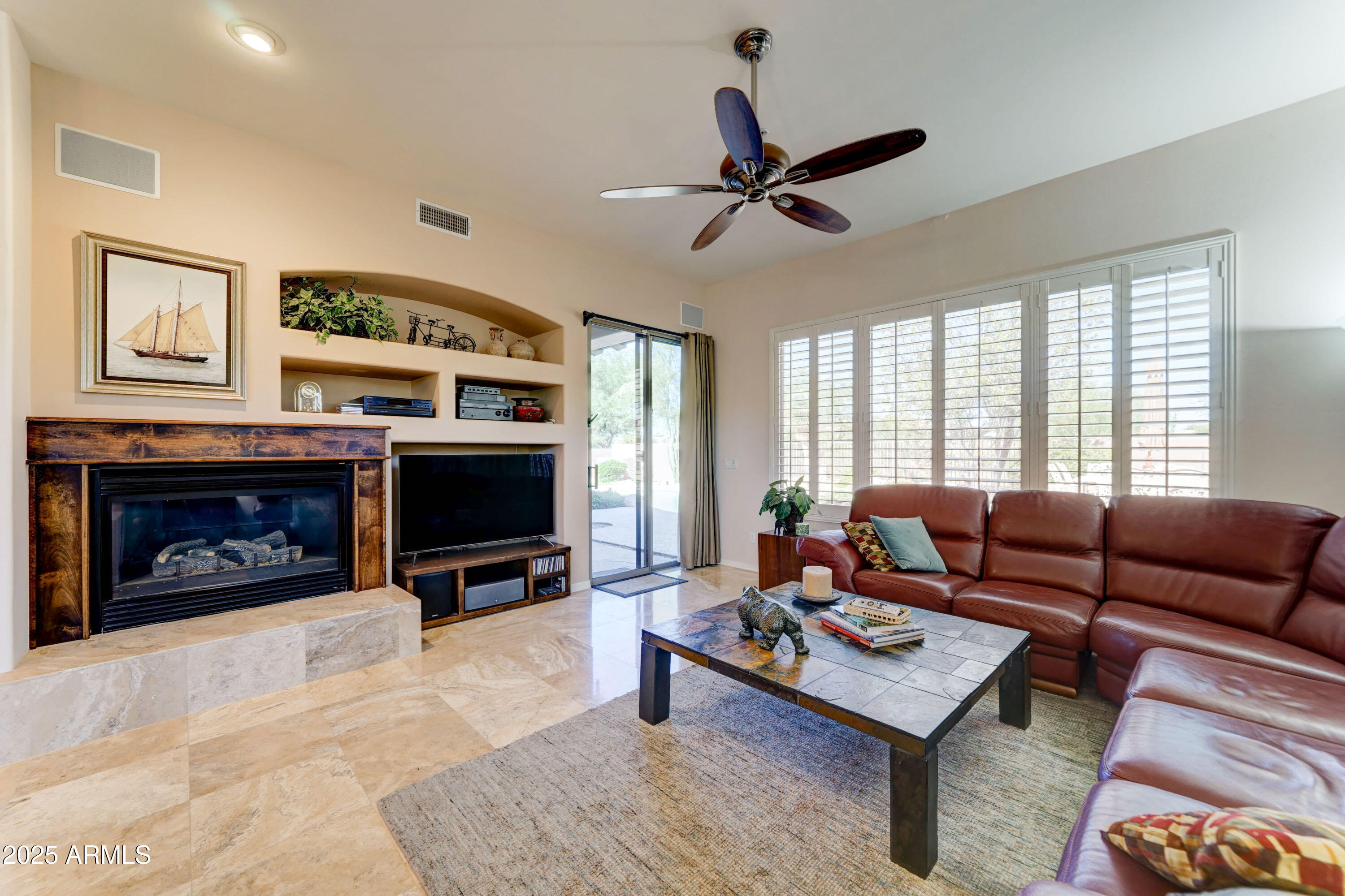 9406 E HIDDEN GREEN Drive