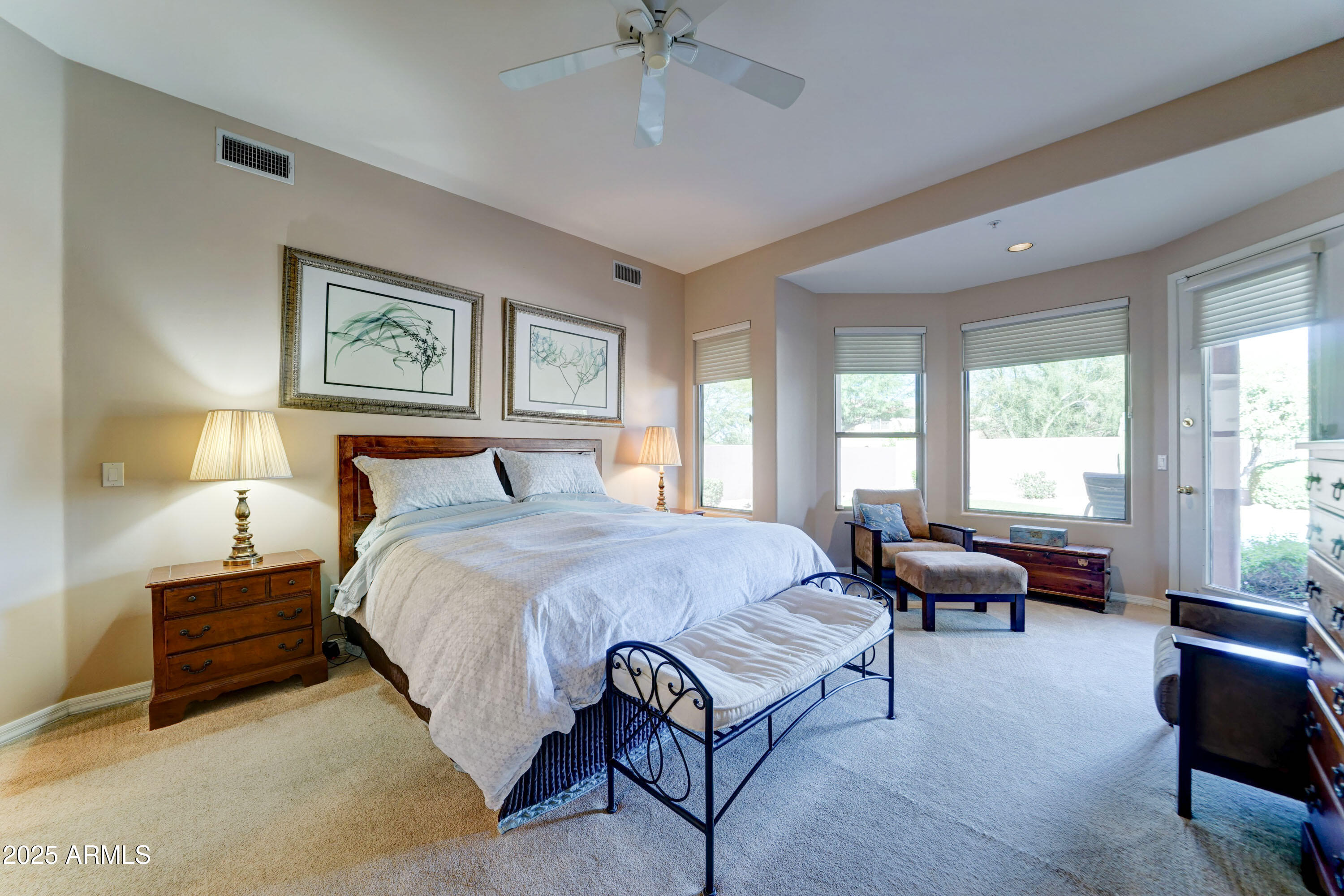 9406 E HIDDEN GREEN Drive