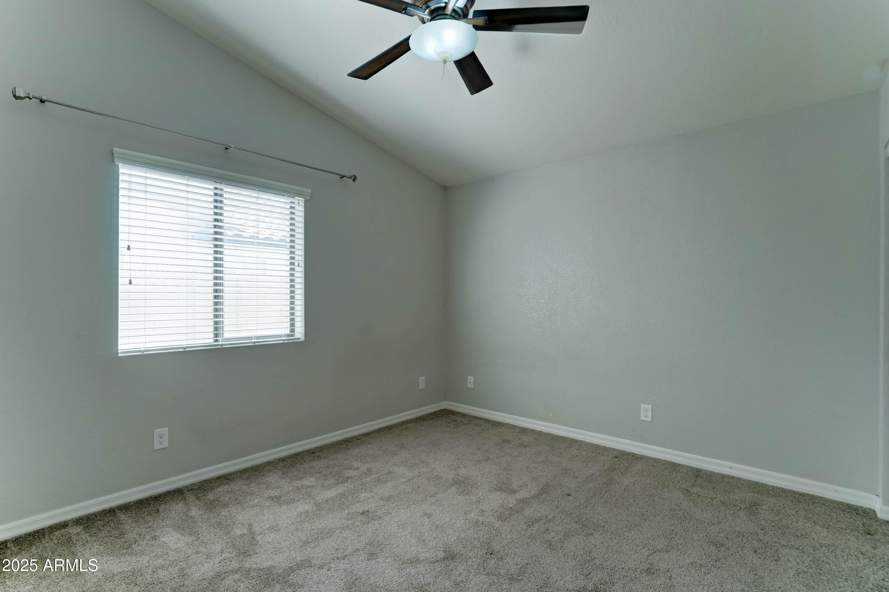 1119 E SOUTHSHORE Drive