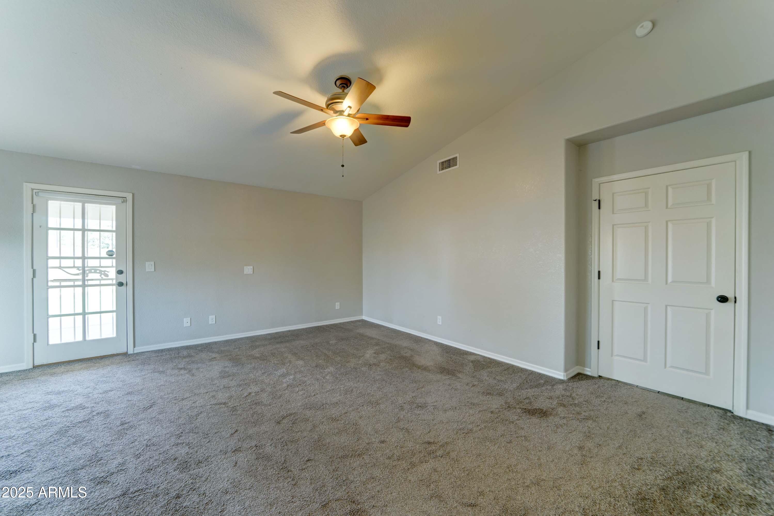 1119 E SOUTHSHORE Drive