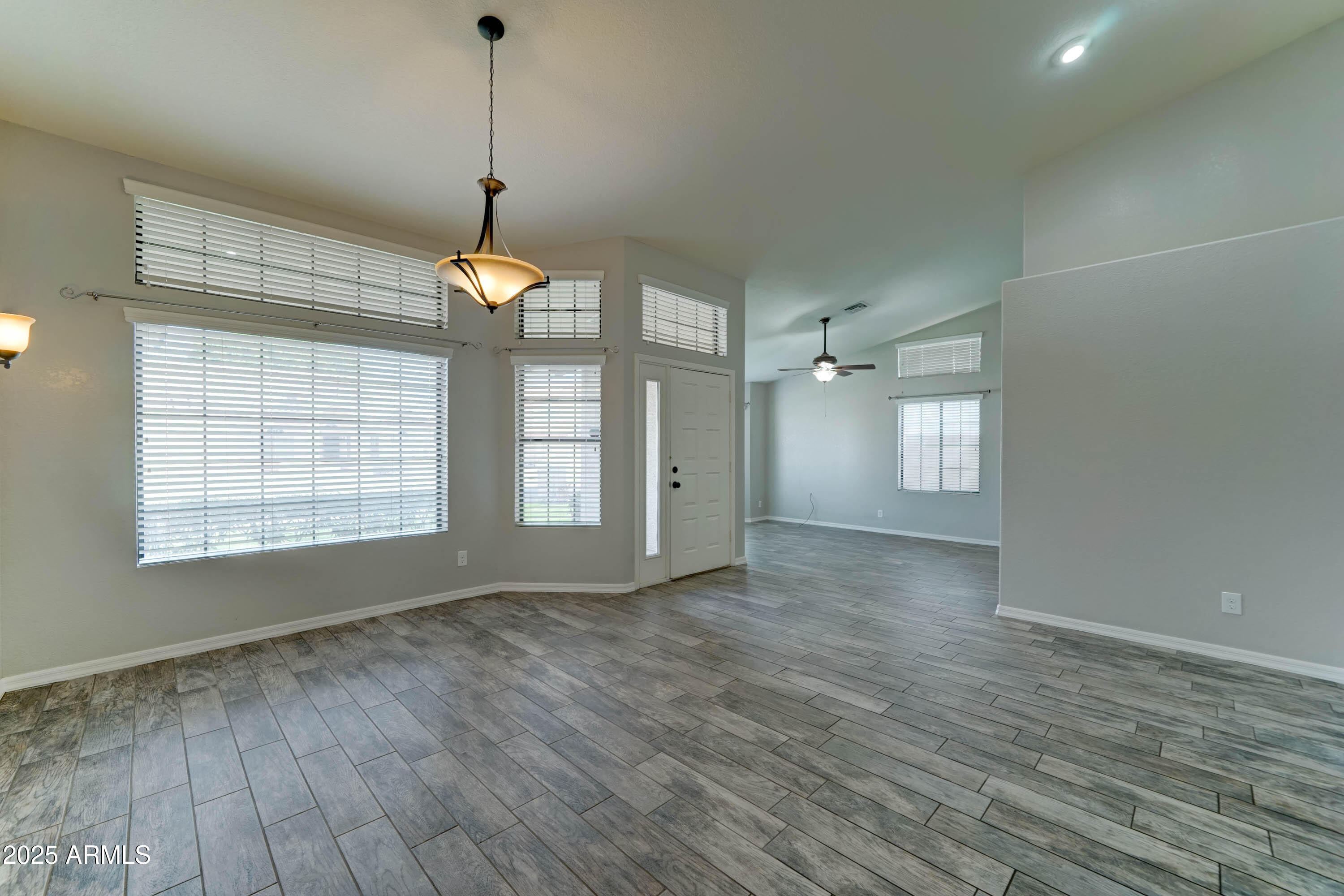 1119 E SOUTHSHORE Drive