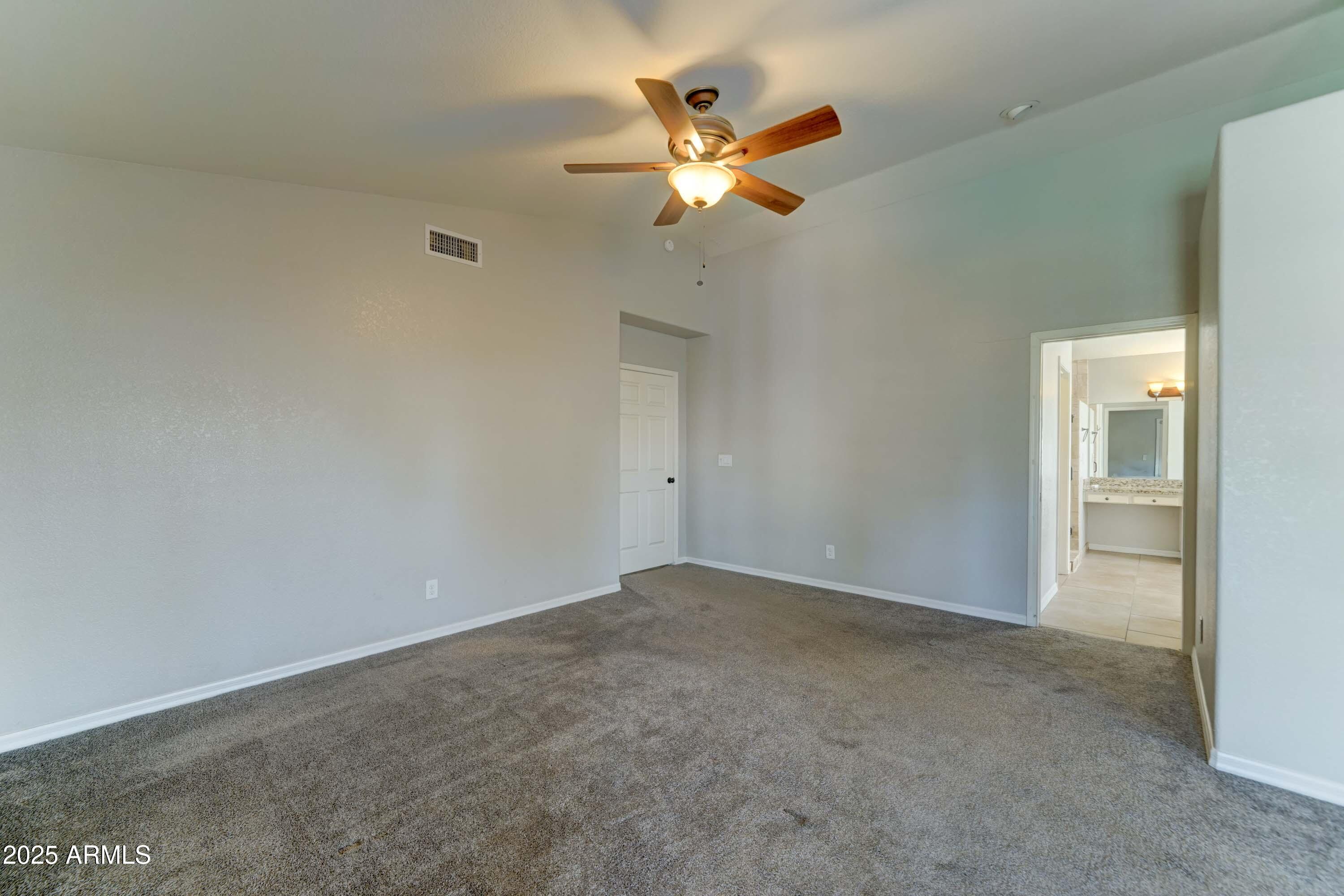 1119 E SOUTHSHORE Drive