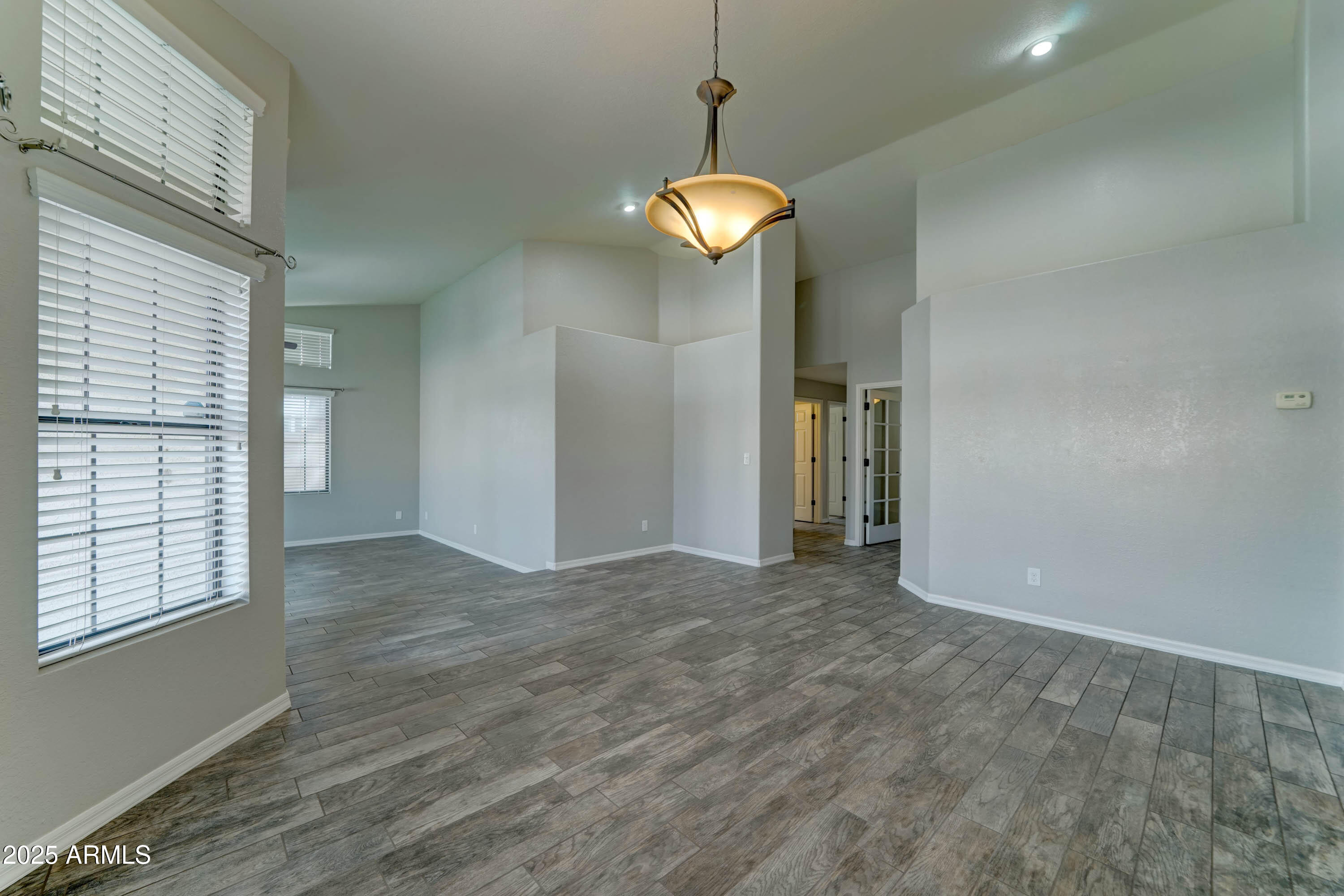 1119 E SOUTHSHORE Drive