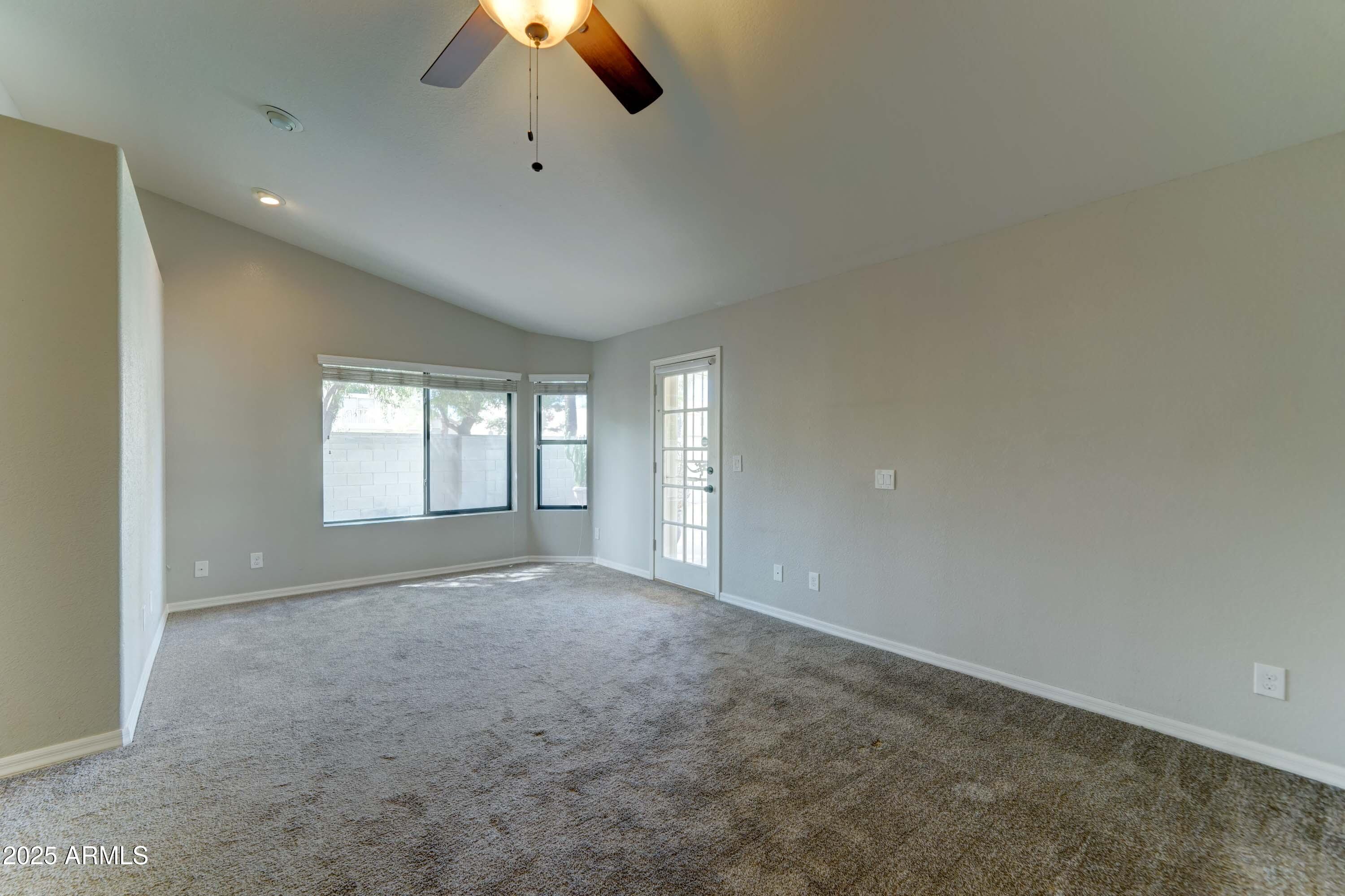 1119 E SOUTHSHORE Drive