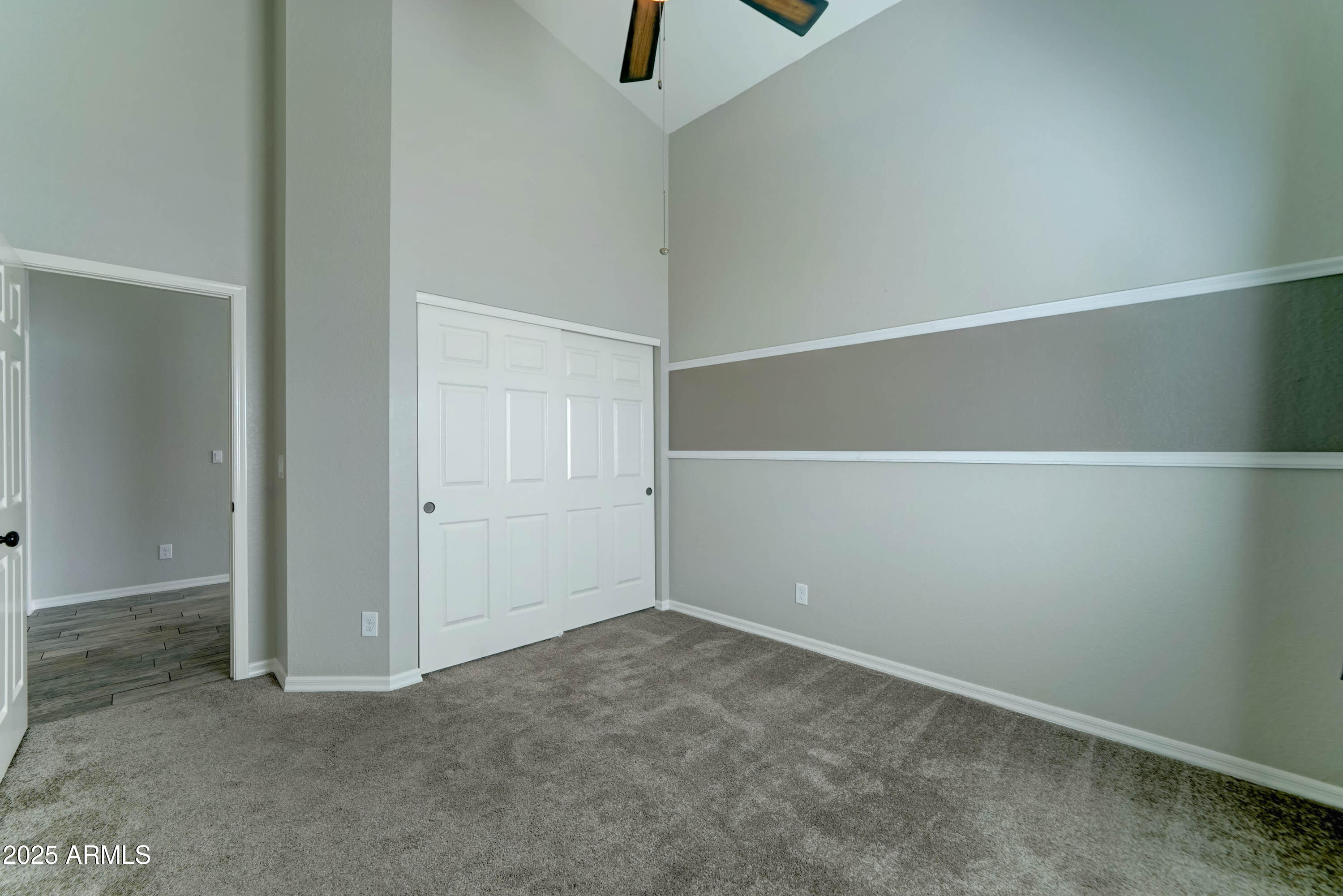 1119 E SOUTHSHORE Drive