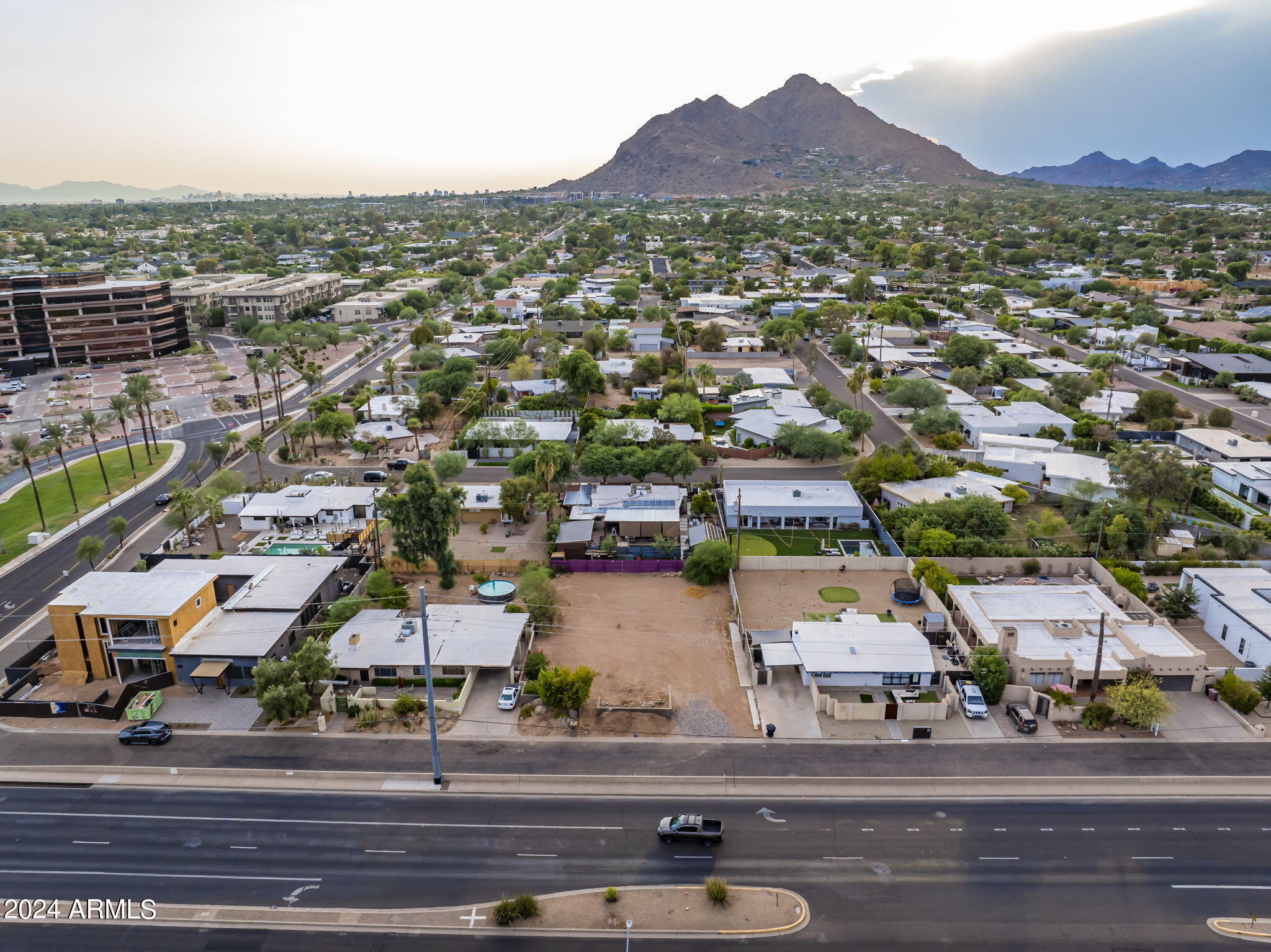 5016 N SCOTTSDALE Road, 84