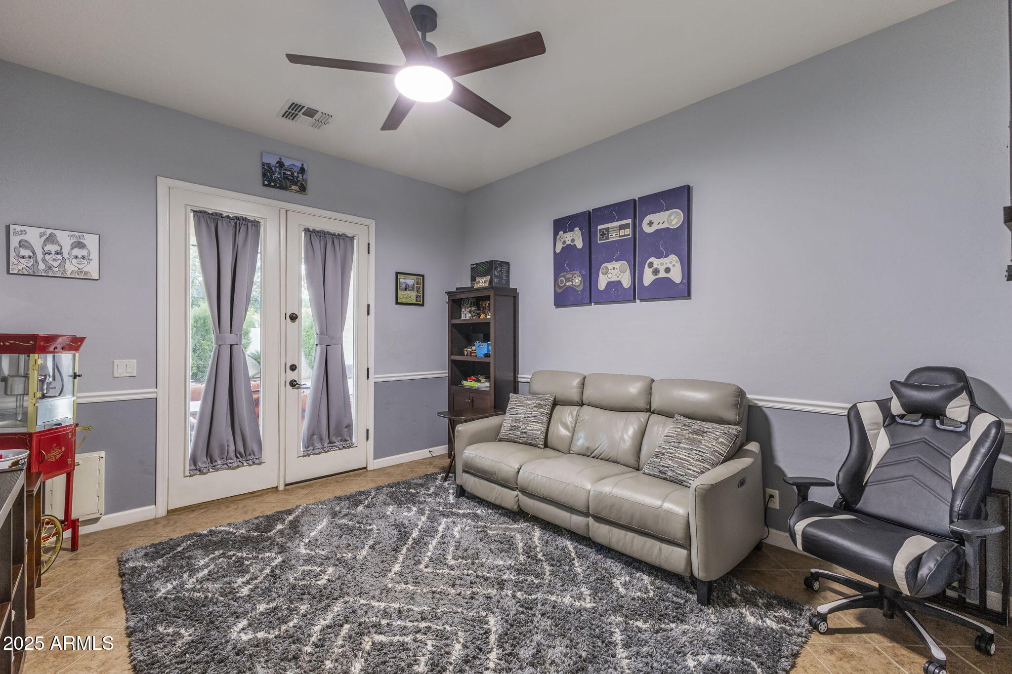 18635 E PINE BARRENS Avenue