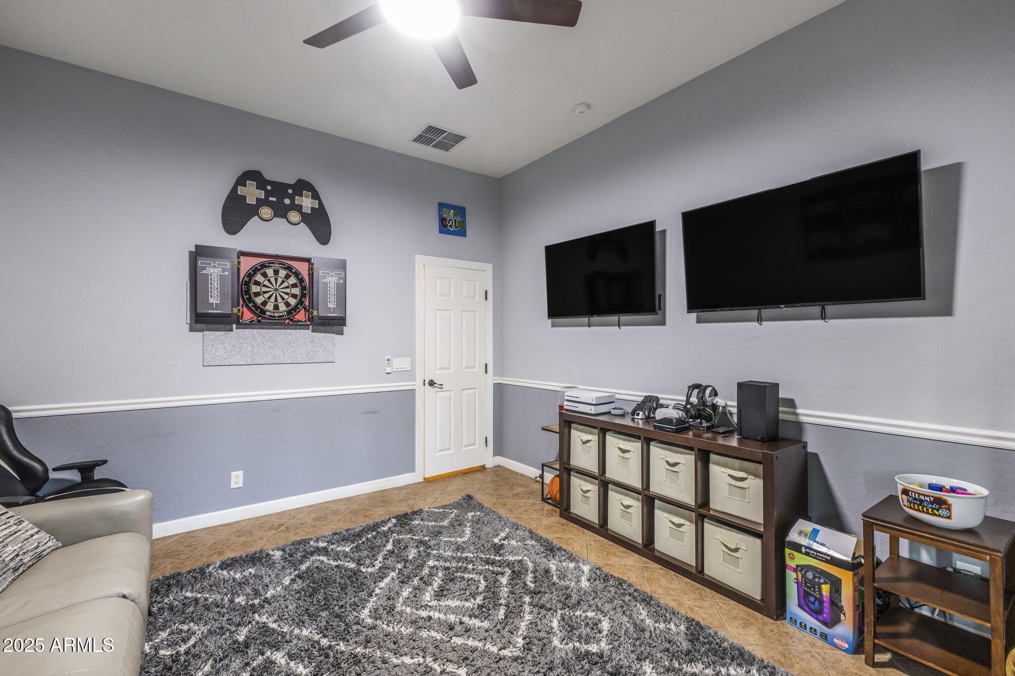 18635 E PINE BARRENS Avenue