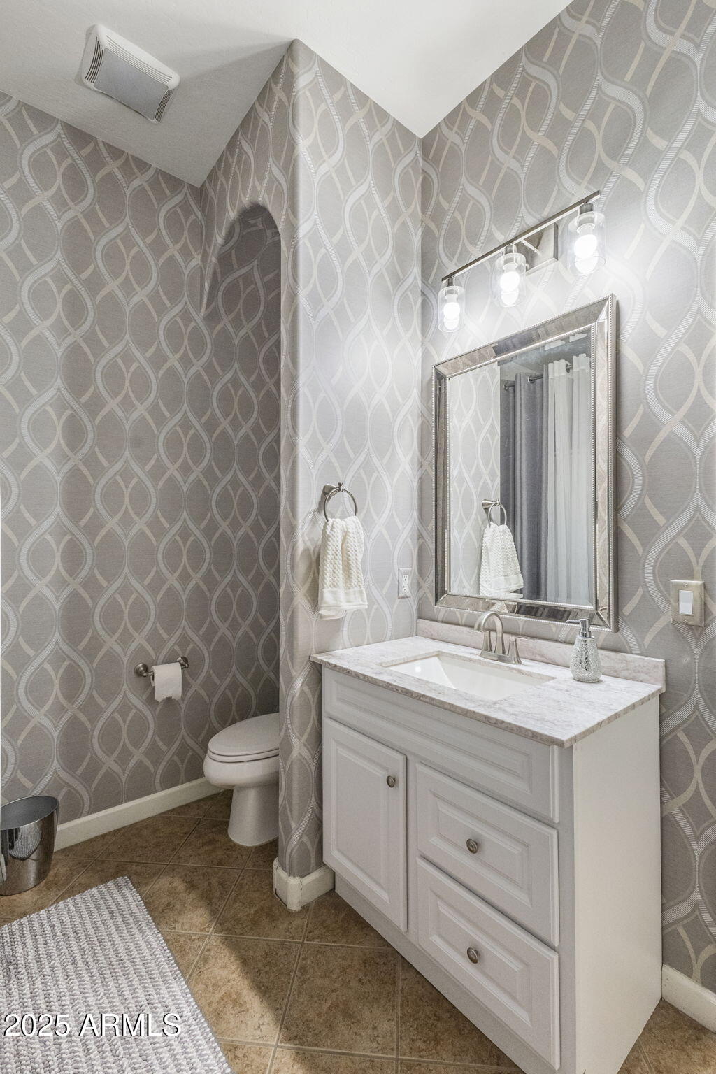 18635 E PINE BARRENS Avenue