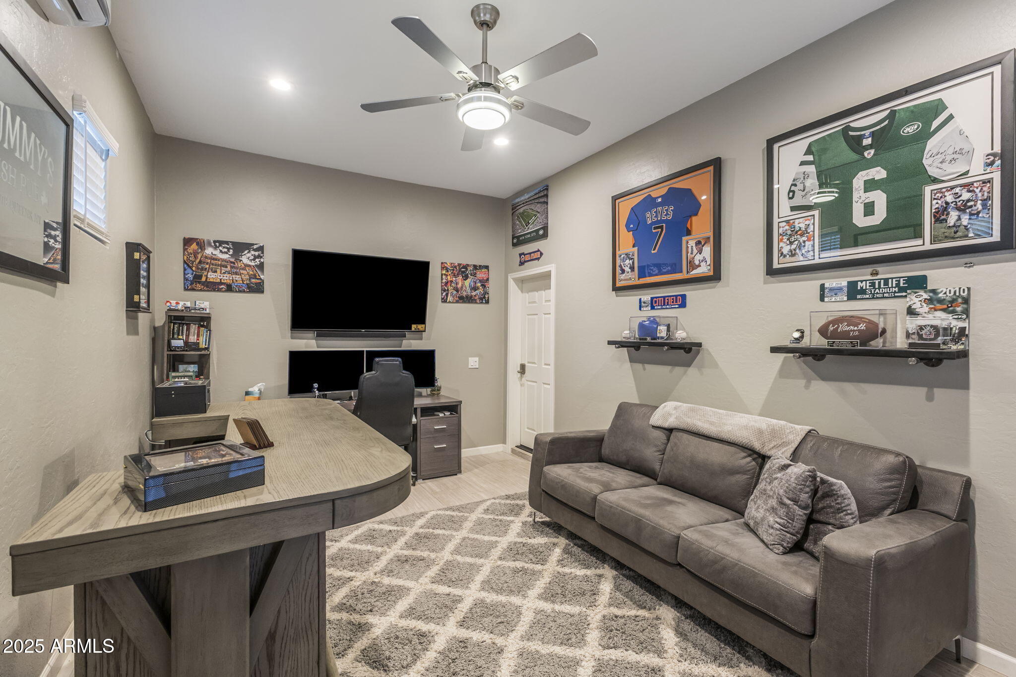 18635 E PINE BARRENS Avenue