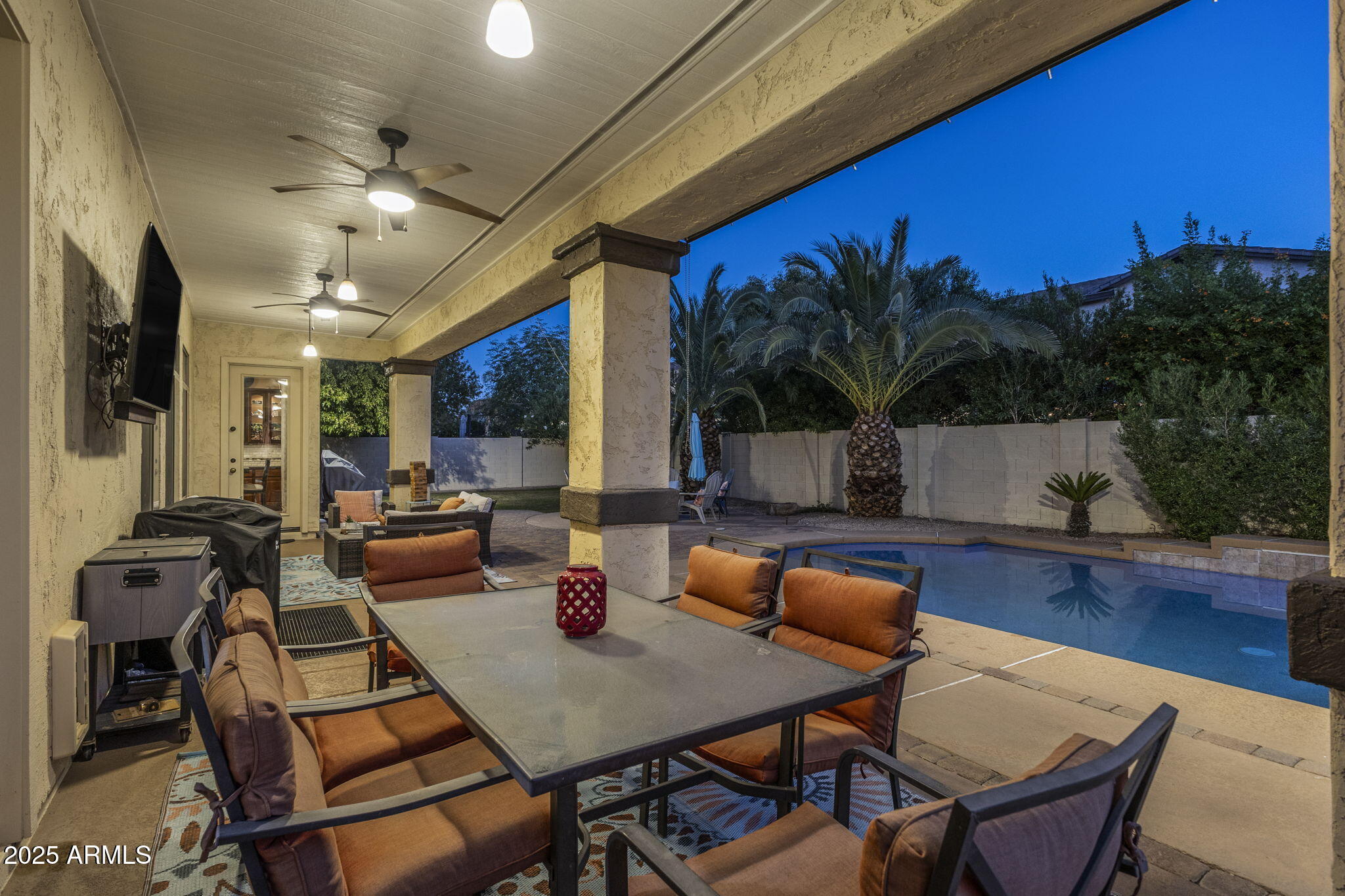 18635 E PINE BARRENS Avenue