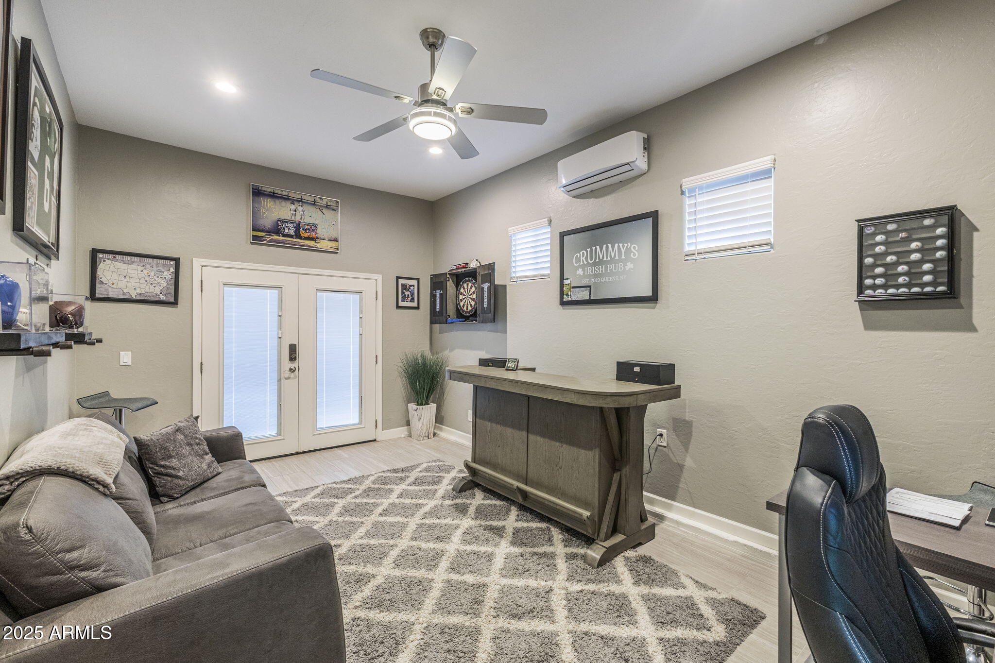 18635 E PINE BARRENS Avenue