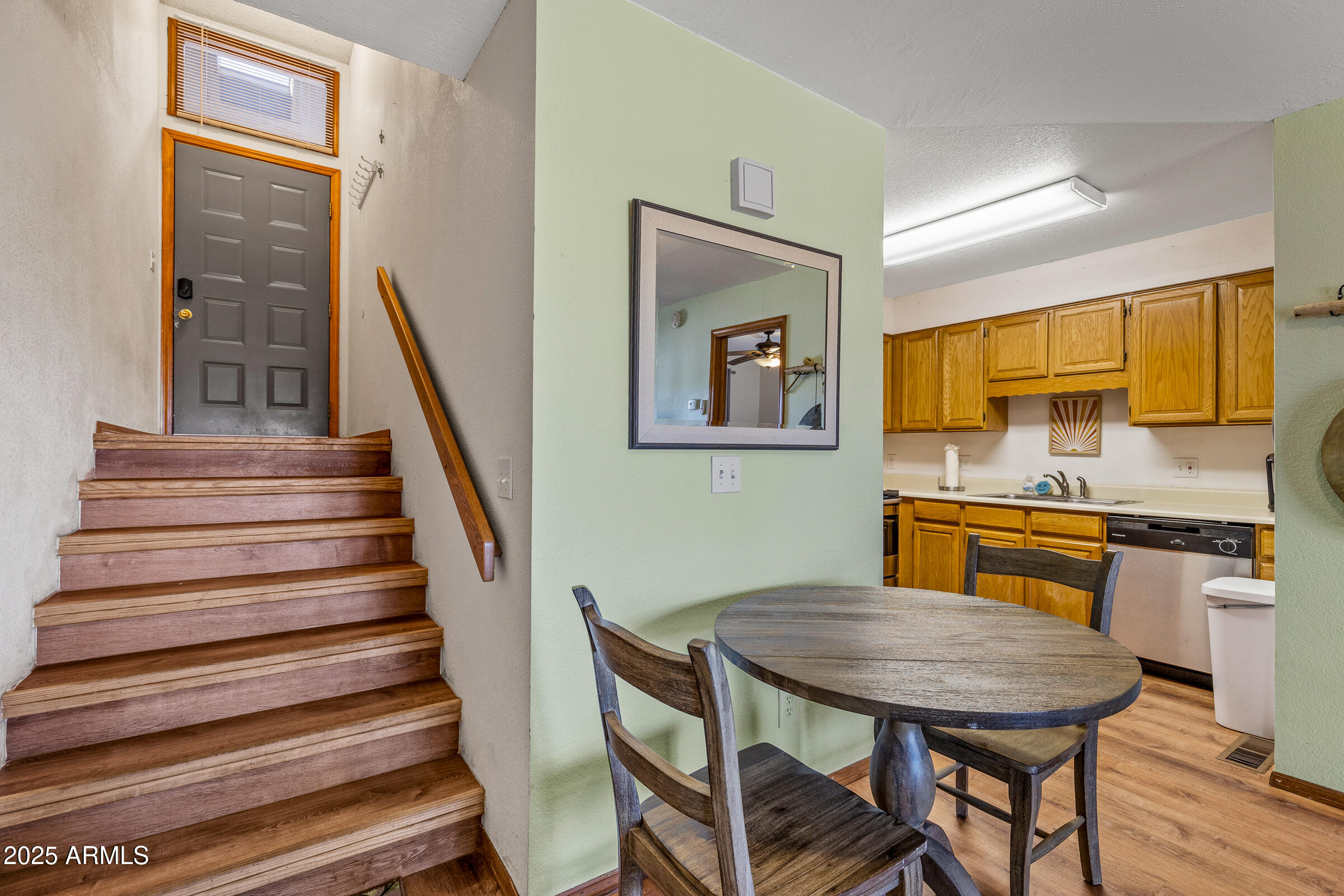 2665 N VALLEY VIEW Road 10121