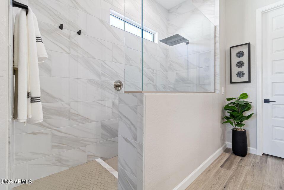 5122 E VILLAGE Drive