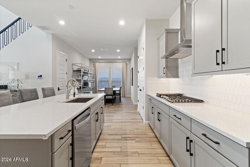 5122 E VILLAGE Drive