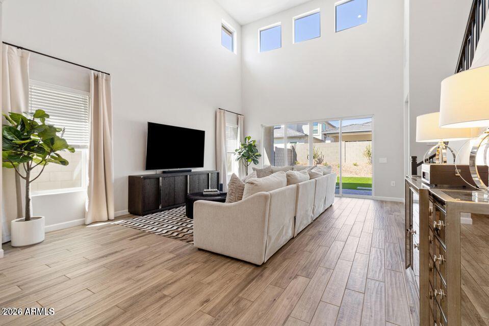 5122 E VILLAGE Drive