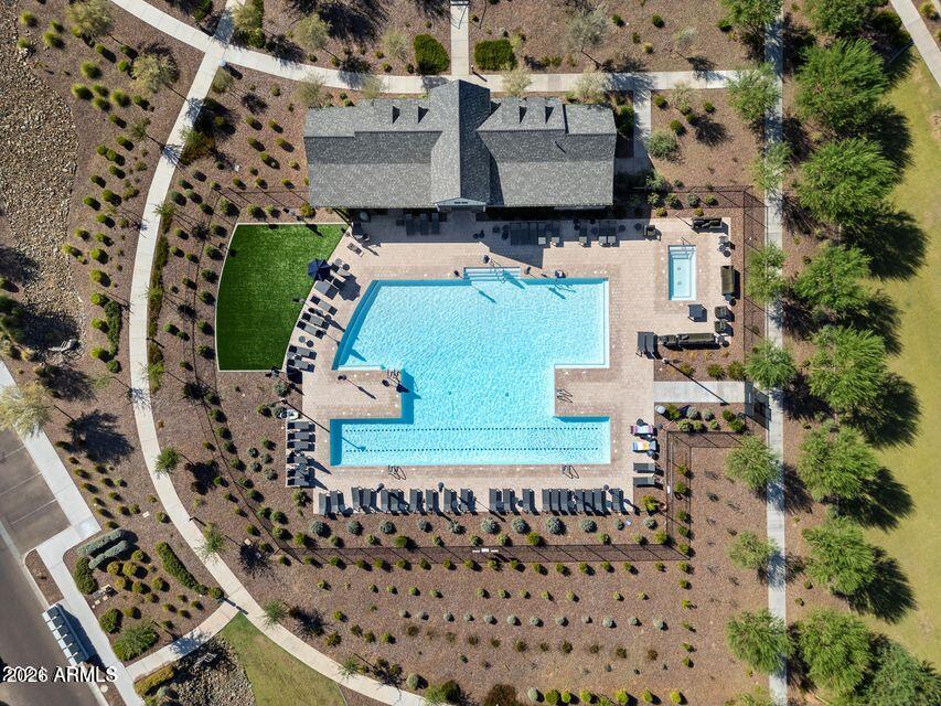 5122 E VILLAGE Drive