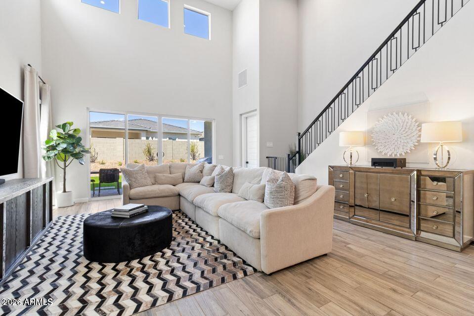 5122 E VILLAGE Drive